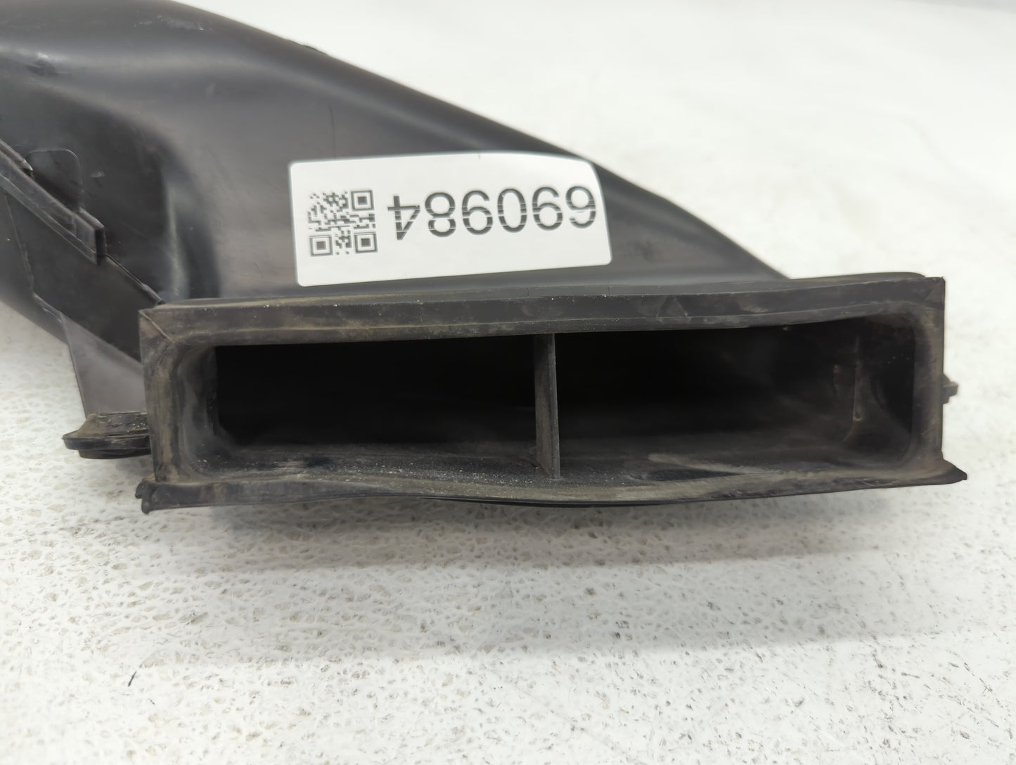 2017-2020 Ford Fusion Air Cleaner Intake-duct Hose Tube 690984 - Oemusedautoparts1.com
