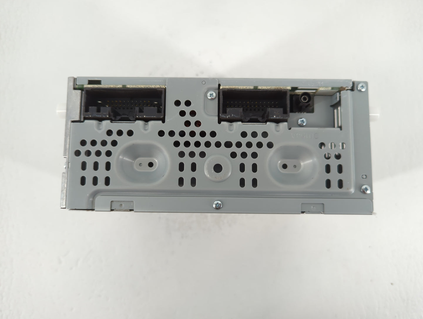 2017-2020 Ford Fusion Radio AM FM Cd Player Receiver Replacement P/N:KS7T-18D818-AD Fits Fits 2017 2018 2019 2020 OEM Used A
