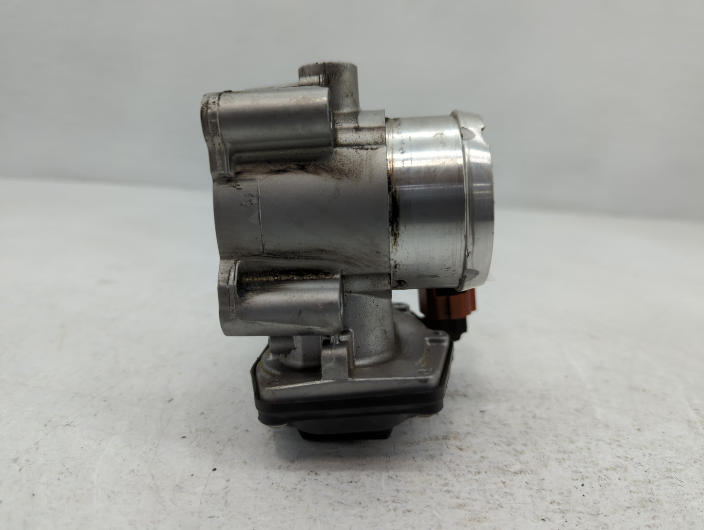 2014-2020 Ford Fusion Throttle Body P/N:DS7G 9F991-CA B18 172 5099 Fits Fits 2014 2015 2016 2017 2018 2019 2020 OEM Used Aut