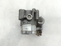 2014-2020 Ford Fusion Throttle Body P/N:B19 301 4046 DS7G-9F991-CA Fits Fits 2014 2015 2016 2017 2018 2019 2020 OEM Used Aut