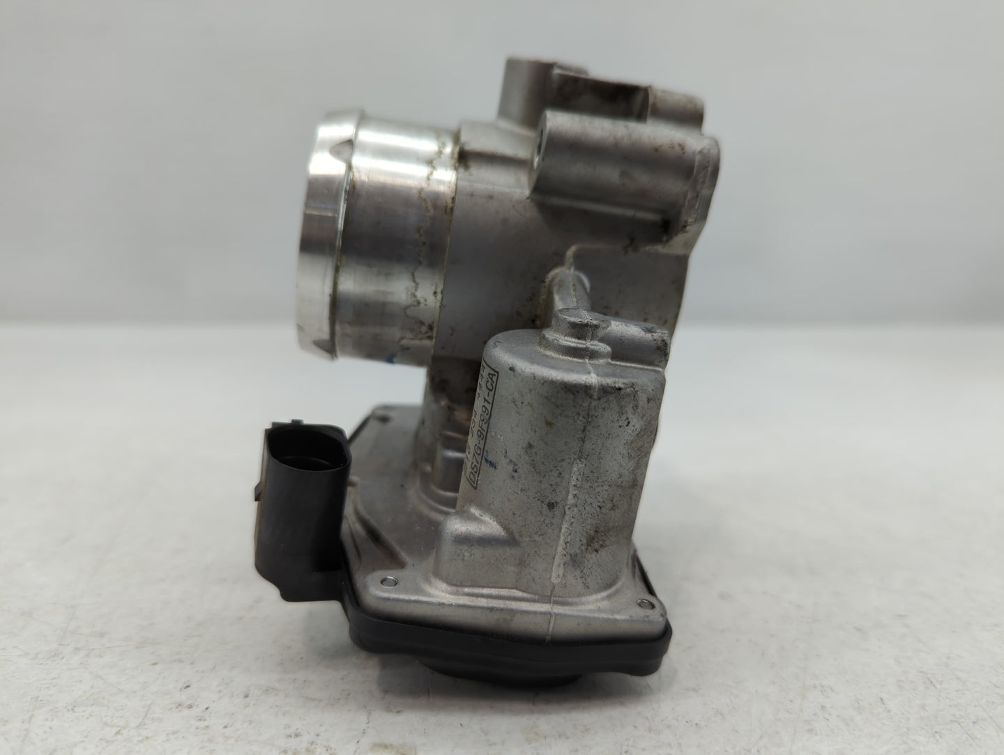 2014-2020 Ford Fusion Throttle Body P/N:DS7G-9F991-CA B18 234 4444 Fits Fits 2014 2015 2016 2017 2018 2019 2020 OEM Used Aut
