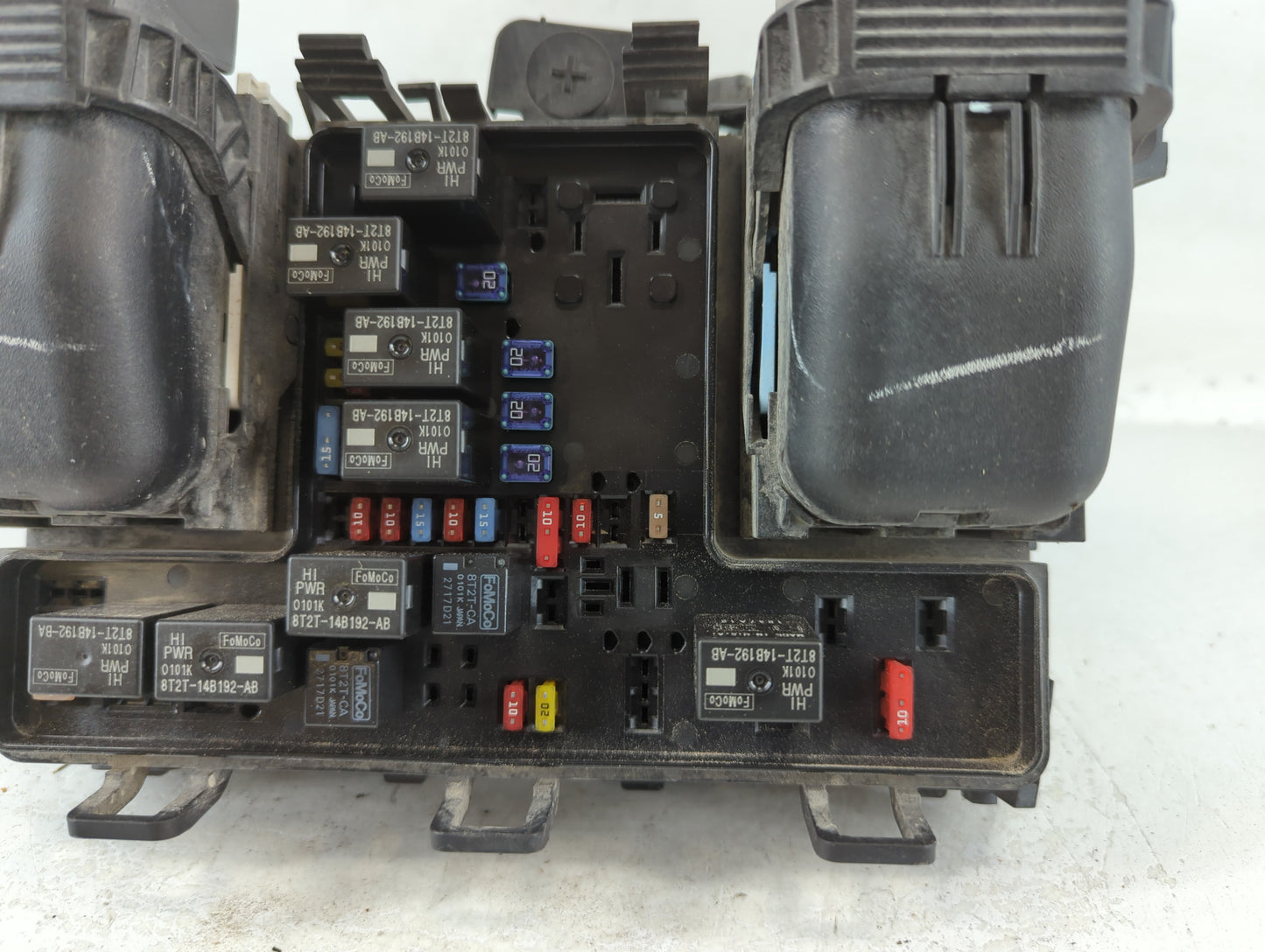 2017-2020 Ford Fusion Fusebox Fuse Box Panel Relay Module P/N:HG9T 14D068AD_01 Fits Fits 2017 2018 2019 2020 OEM Used Auto P