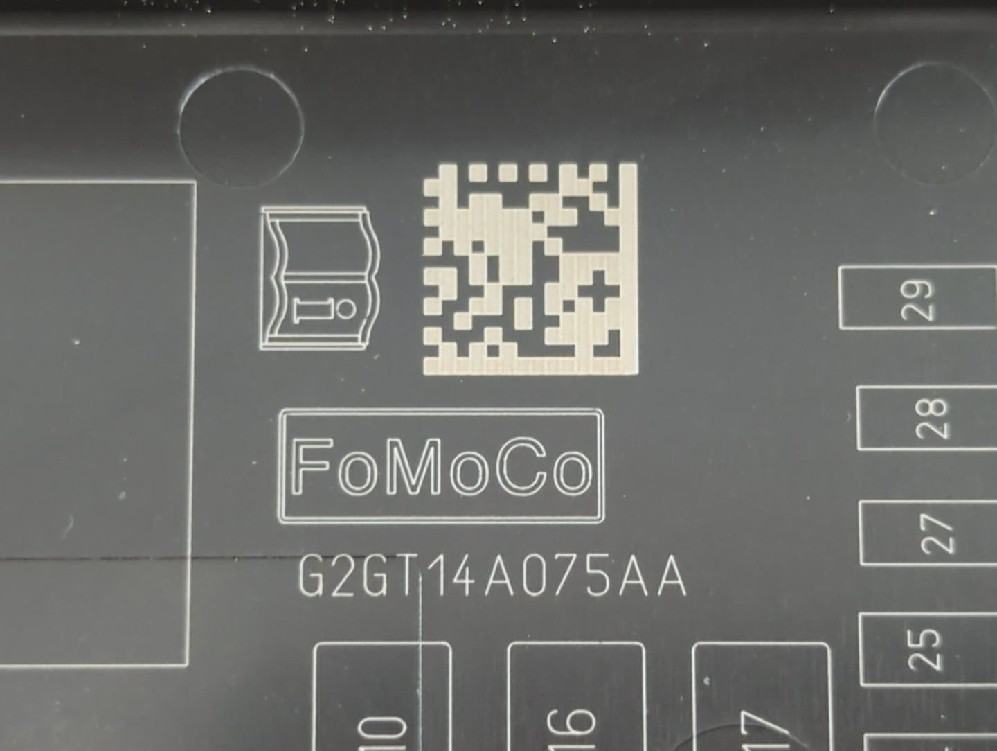 2017-2020 Ford Fusion Fusebox Fuse Box Panel Relay Module P/N:HG9T 14D068AD_01 Fits Fits 2017 2018 2019 2020 OEM Used Auto P