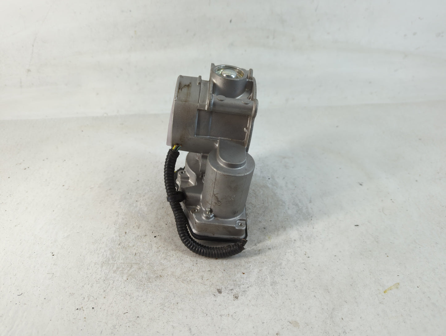 2013-2020 Ford Fusion Throttle Body P/N:DS7E-9F991-AK Fits Fits 2013 2014 2015 2016 2017 2018 2019 2020 2021 2022 OEM Used A
