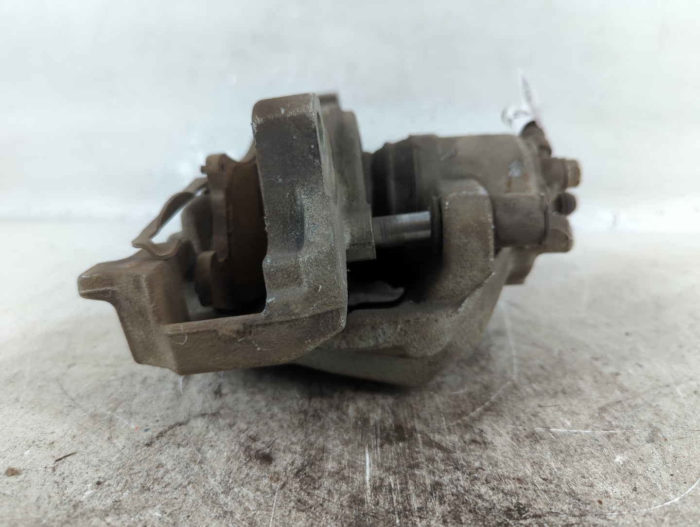 2013-2020 Ford Fusion Front Driver Left Brake Caliper - Oemusedautoparts1.com