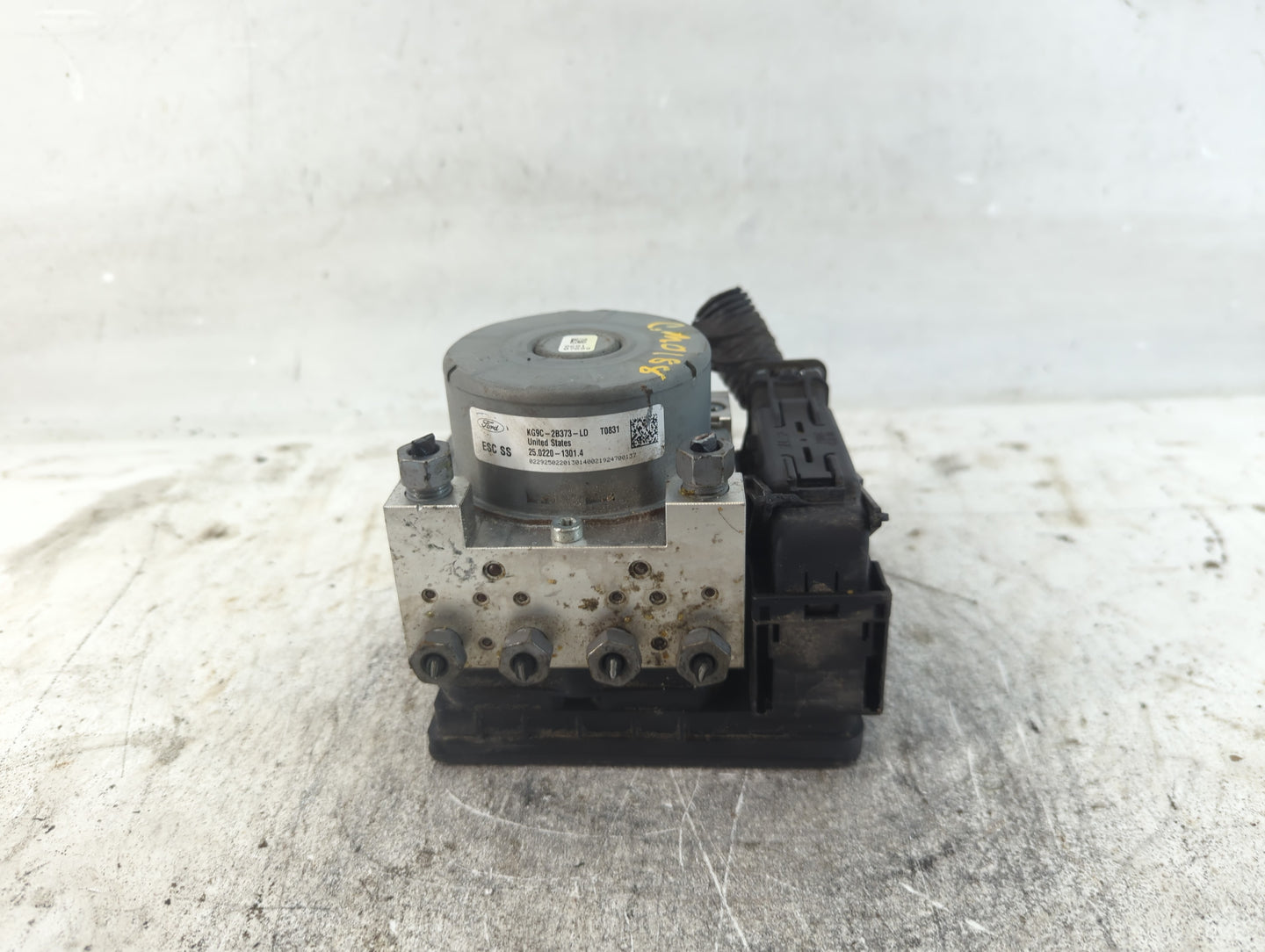 2019-2020 Ford Fusion ABS Pump Control Module Replacement P/N:KG9C-2B373-LD Fits Fits 2019 2020 OEM Used Auto Parts - Oemuse