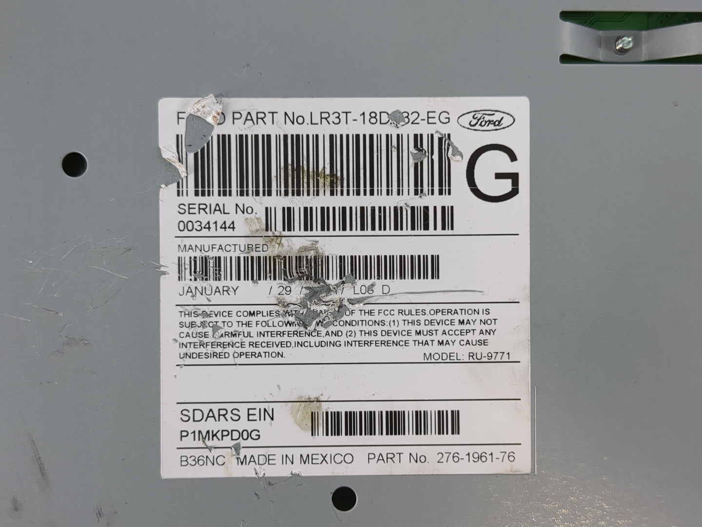 2020 Ford Mustang Radio AM FM Cd Player Receiver Replacement P/N:LR3T-18D832-EG Fits OEM Used Auto Parts - Oemusedautoparts1