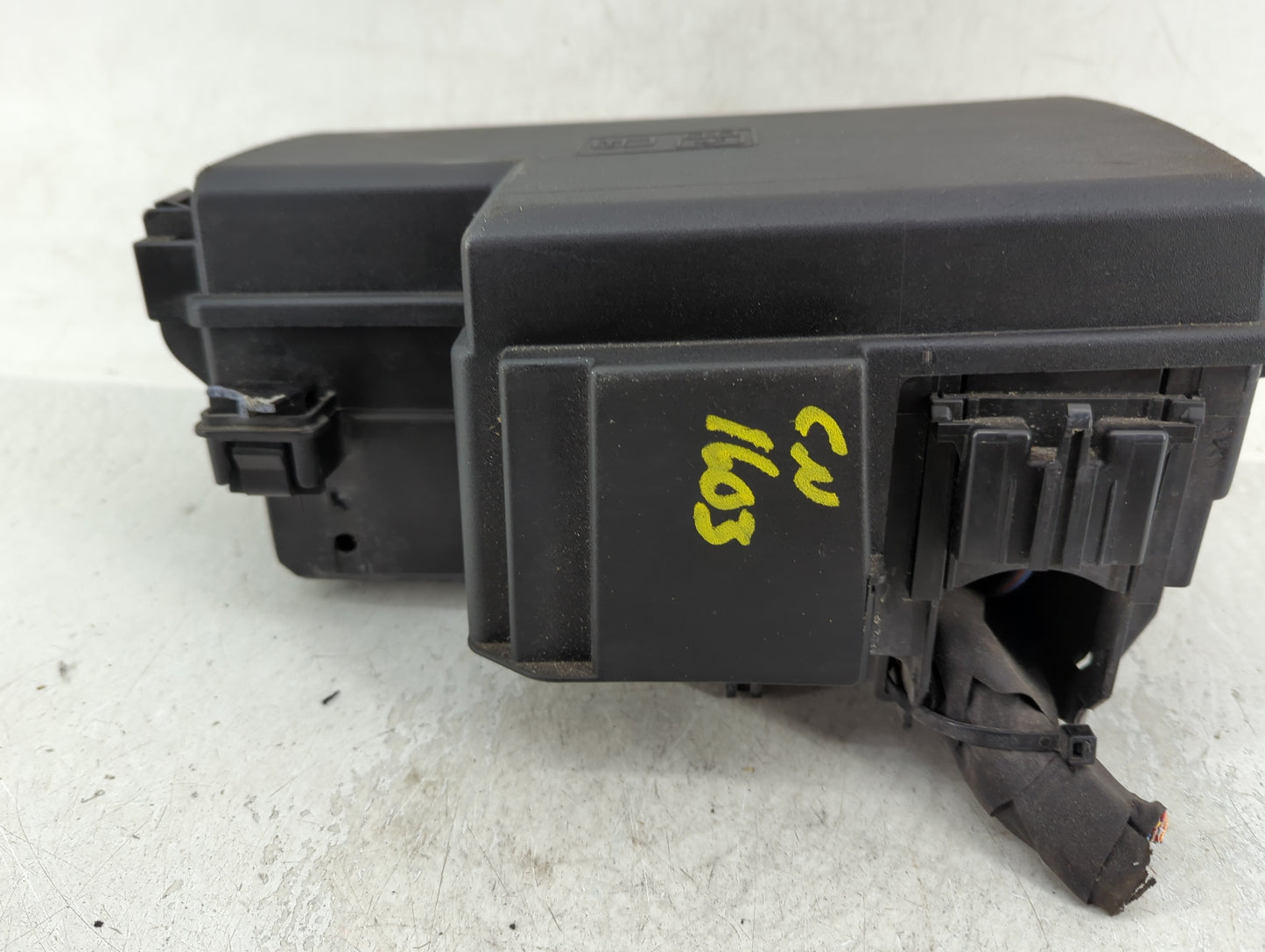 2020 Ford Mustang Fusebox Fuse Box Panel Relay Module Fits OEM Used Auto Parts - Oemusedautoparts1.com