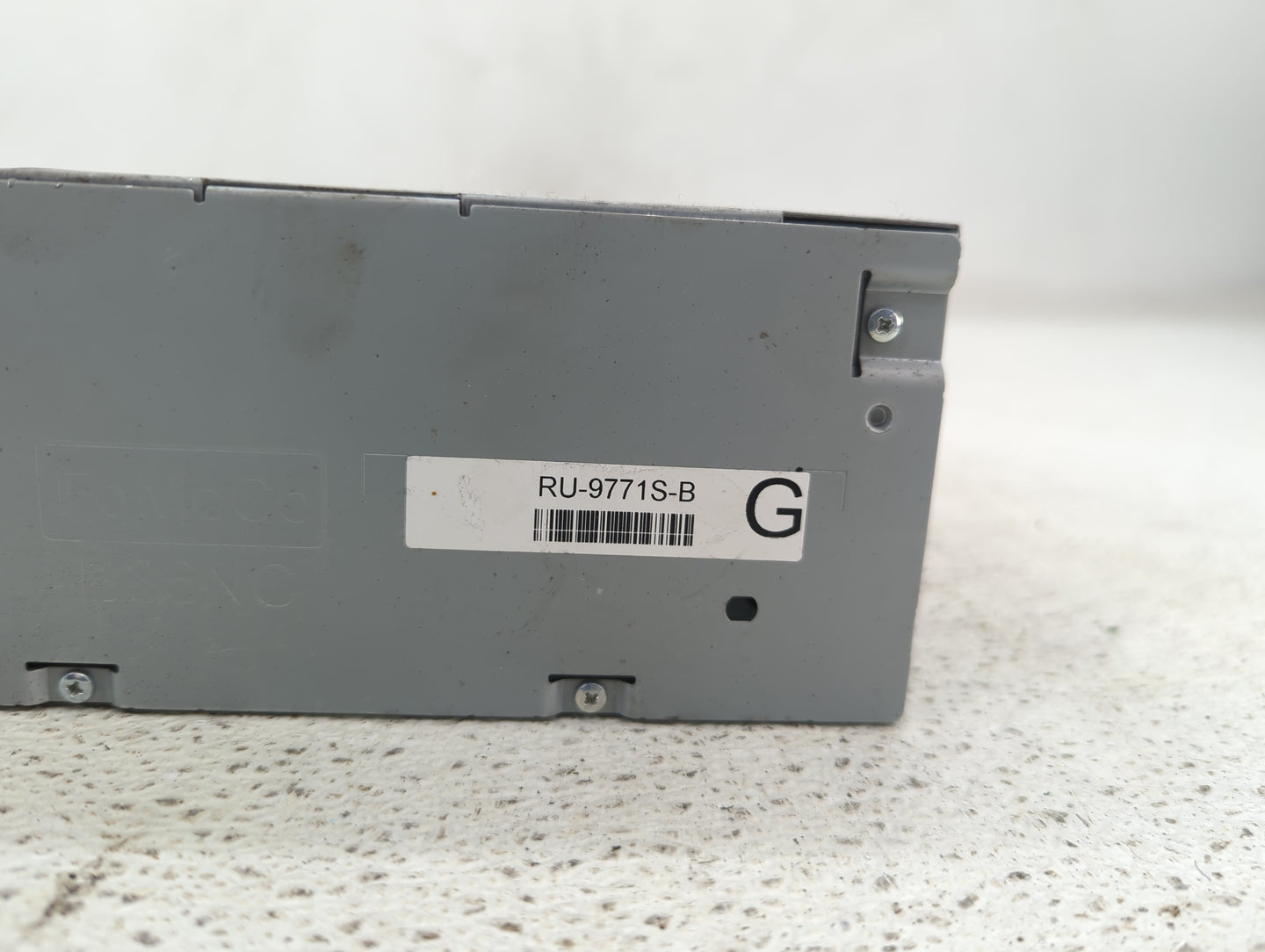 2020 Ford Mustang Radio AM FM Cd Player Receiver Replacement P/N:LR3T-18D832-EG Fits OEM Used Auto Parts - Oemusedautoparts1