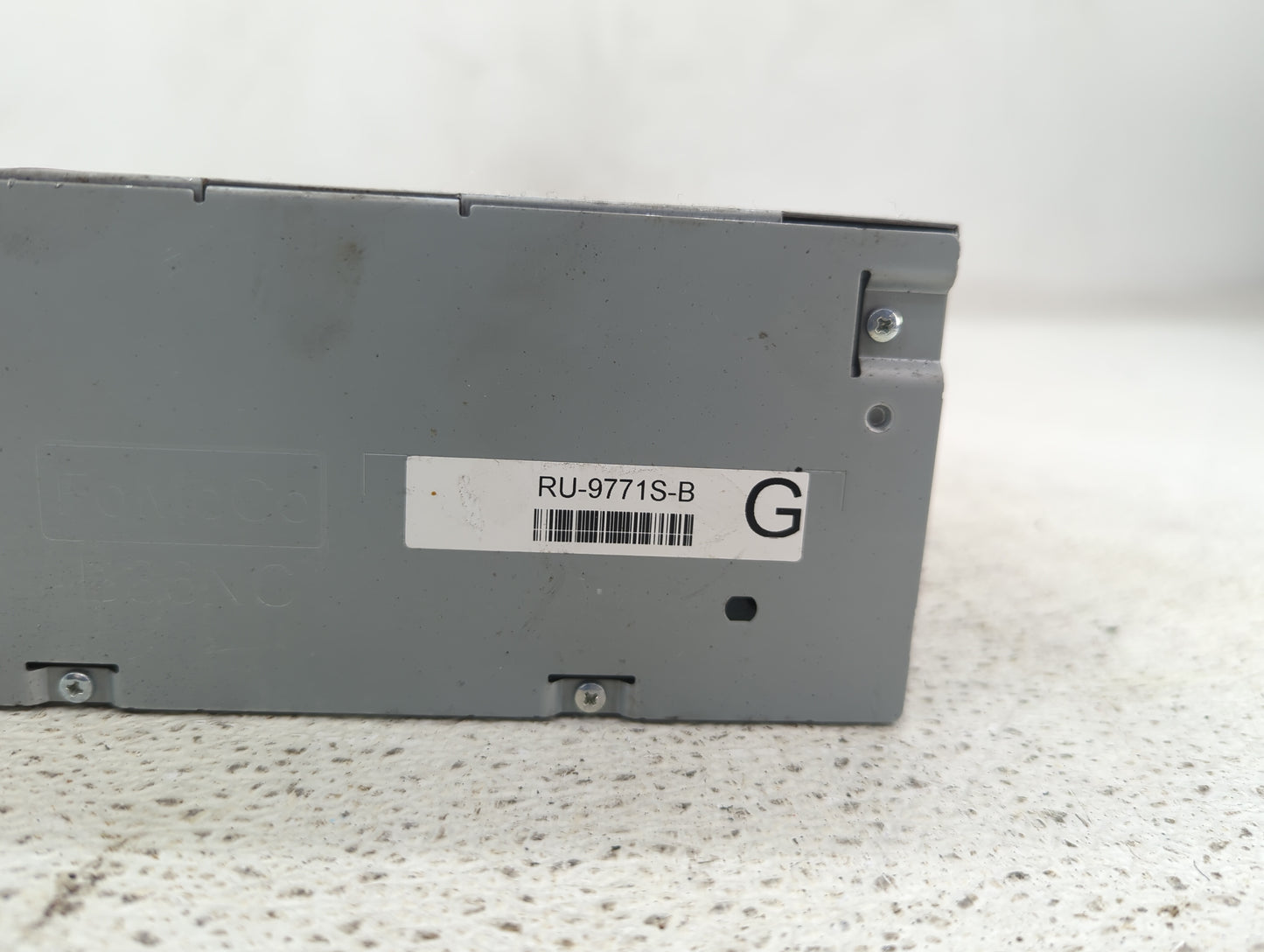 2020 Ford Mustang Radio AM FM Cd Player Receiver Replacement P/N:LR3T-18D832-EG Fits OEM Used Auto Parts - Oemusedautoparts1