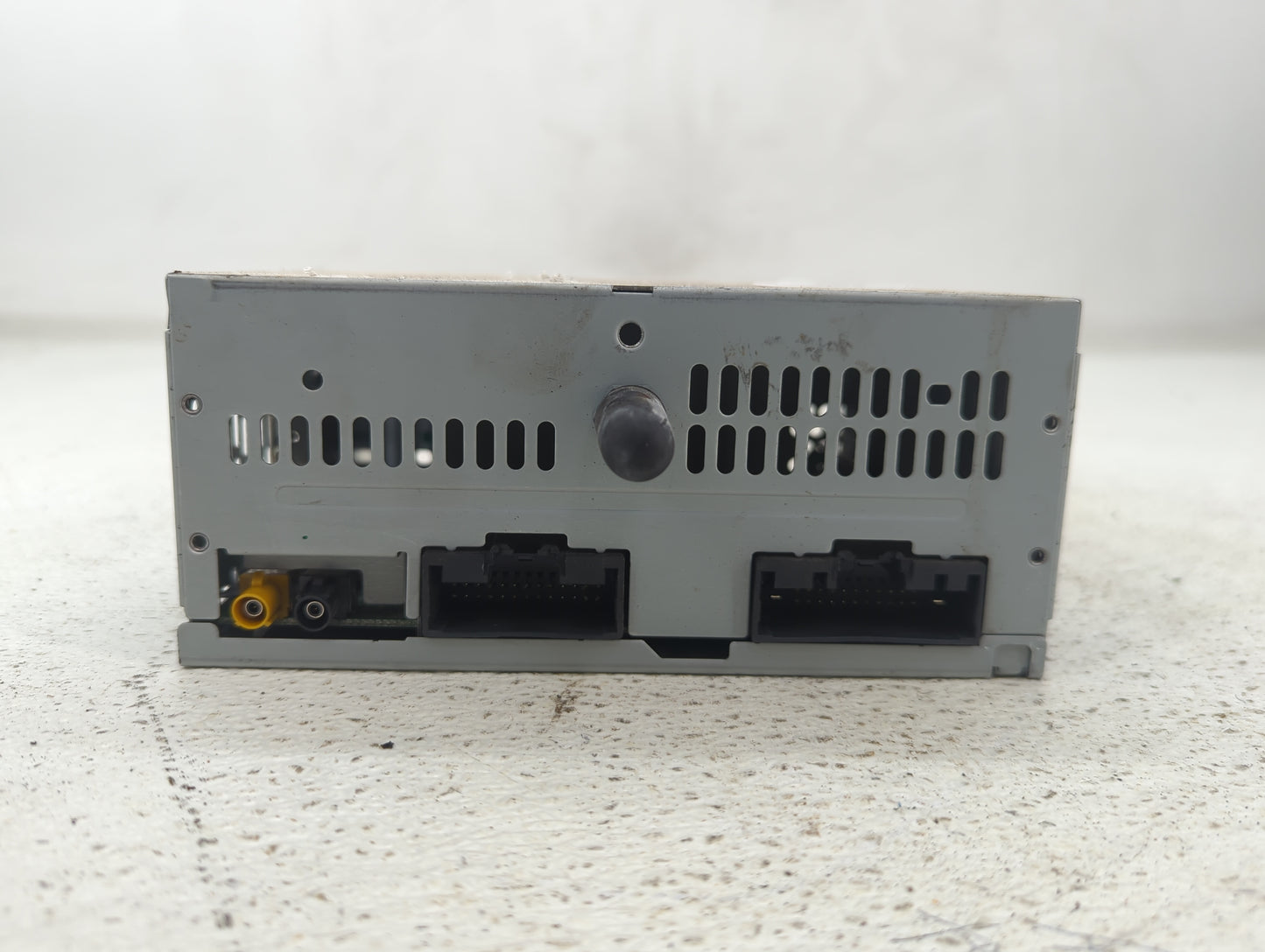 2020 Ford Mustang Radio AM FM Cd Player Receiver Replacement P/N:LR3T-18D832-EG Fits OEM Used Auto Parts - Oemusedautoparts1