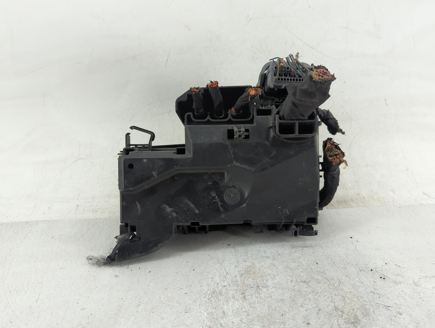 2020 Ford Mustang Fusebox Fuse Box Panel Relay Module Fits OEM Used Auto Parts - Oemusedautoparts1.com
