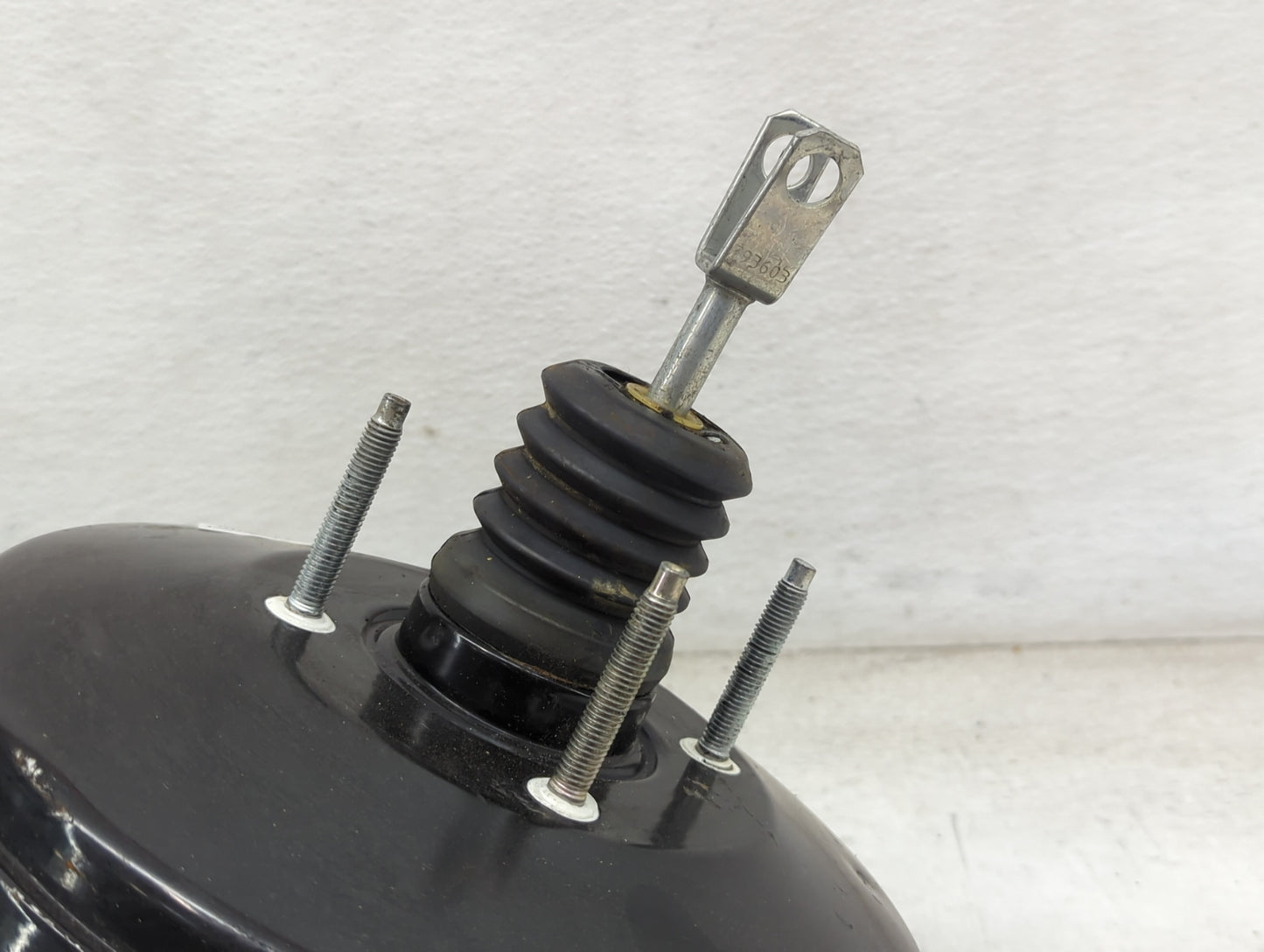 2018-2022 Ford Mustang Power Brake Booster Oem - Oemusedautoparts1.com