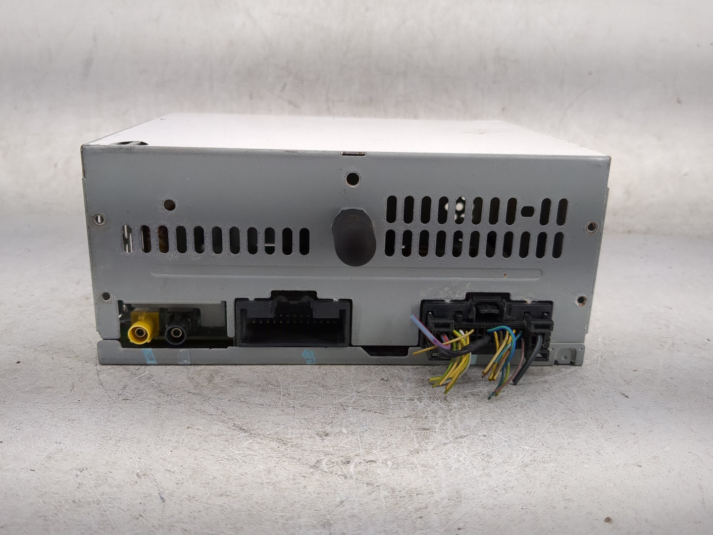 2020 Ford Mustang Radio AM FM Cd Player Receiver Replacement P/N:RU-9771S-B LR3T-18D832-EG Fits OEM Used Auto Parts - Oemuse
