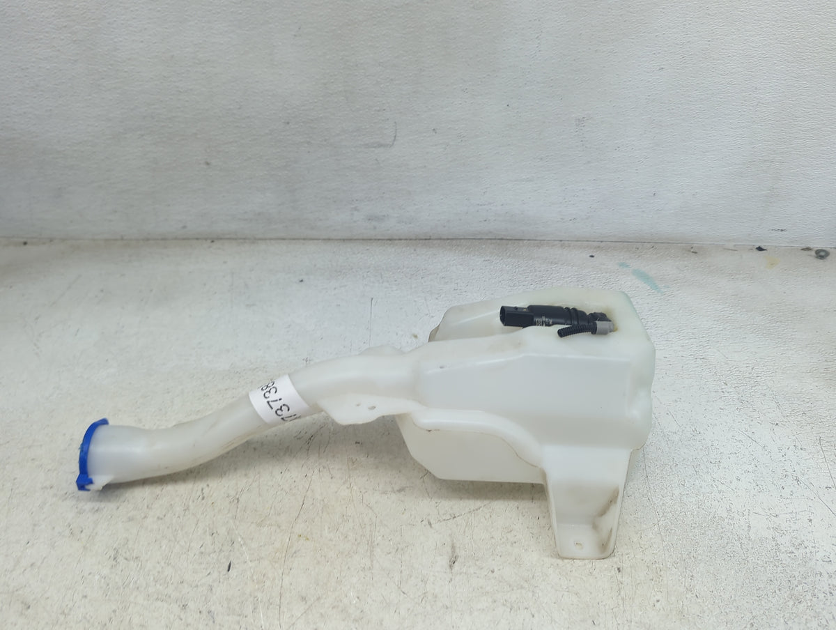 Ford Mustang Windshield Washer Fluid Reservoir Bottle Oem 1473738 - Oemusedautoparts1.com