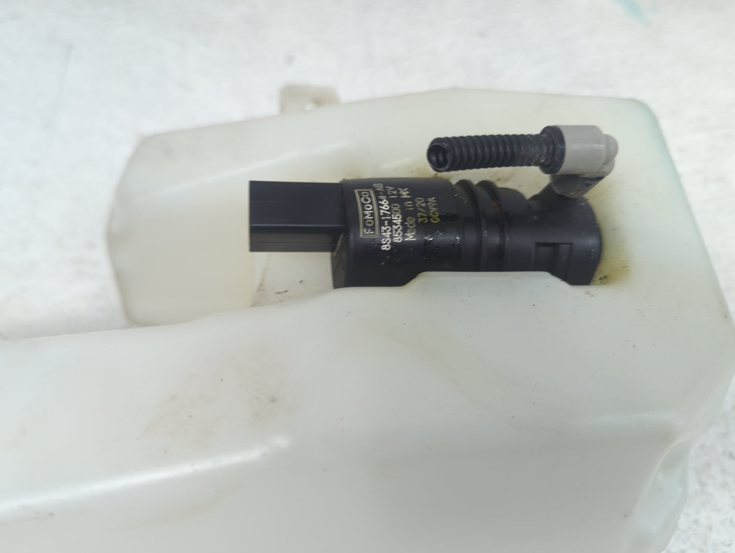 Ford Mustang Windshield Washer Fluid Reservoir Bottle Oem 1473738 - Oemusedautoparts1.com