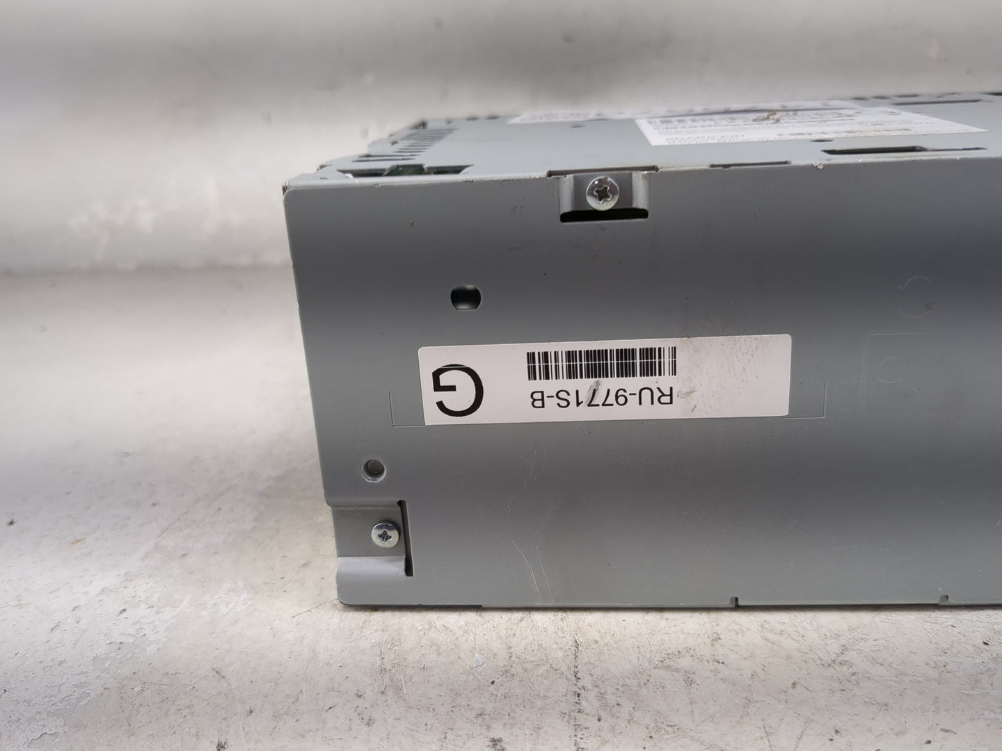 2020 Ford Mustang Radio AM FM Cd Player Receiver Replacement P/N:LR3T-18D832-EG RU-97715-B Fits OEM Used Auto Parts - Oemuse