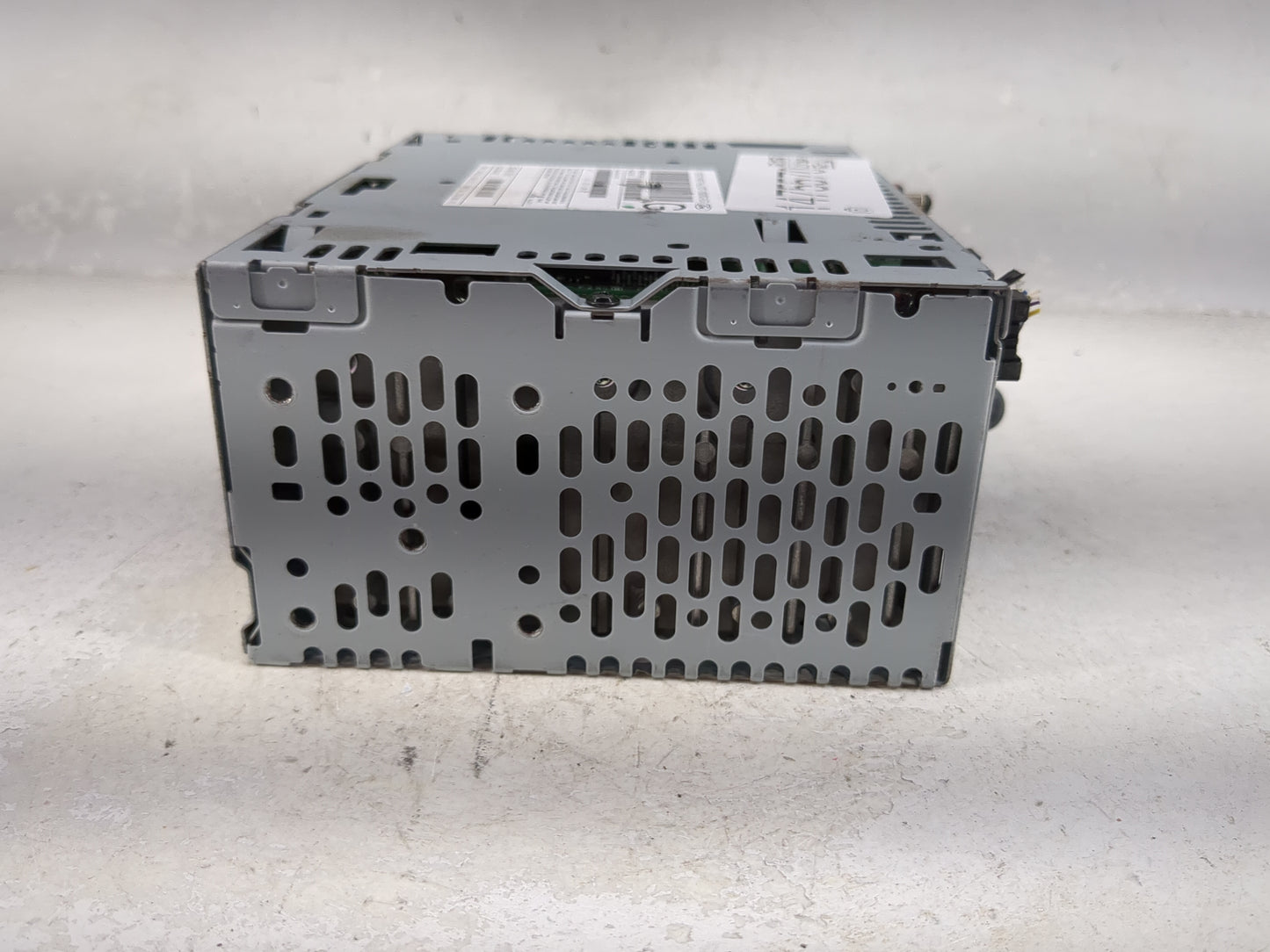 2020 Ford Mustang Radio AM FM Cd Player Receiver Replacement P/N:LR3T-18D832-EG RU-97715-B Fits OEM Used Auto Parts - Oemuse