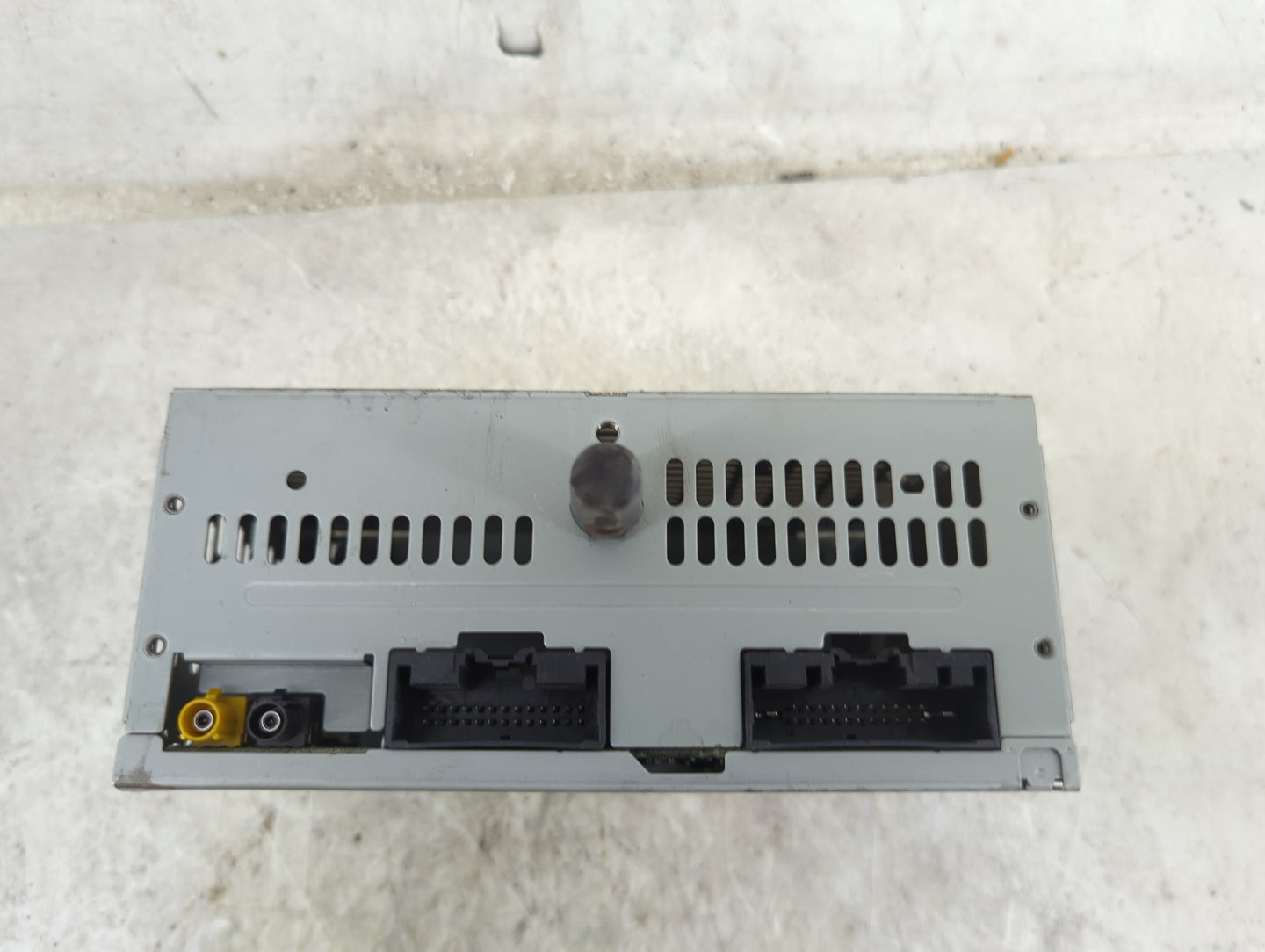 Ford Mustang Audio Cd Disc Player - Oemusedautoparts1.com