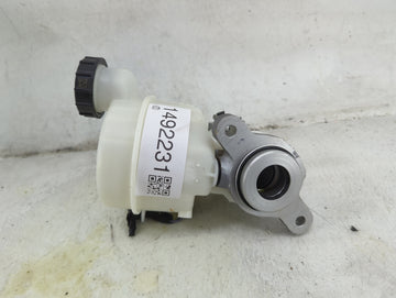 2015-2022 Ford Mustang Brake Master Cylinder 1492231 - Oemusedautoparts1.com