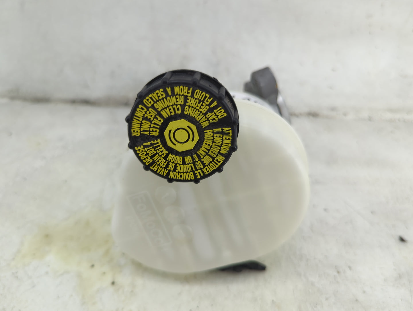 2015-2022 Ford Mustang Brake Master Cylinder 1492231 - Oemusedautoparts1.com