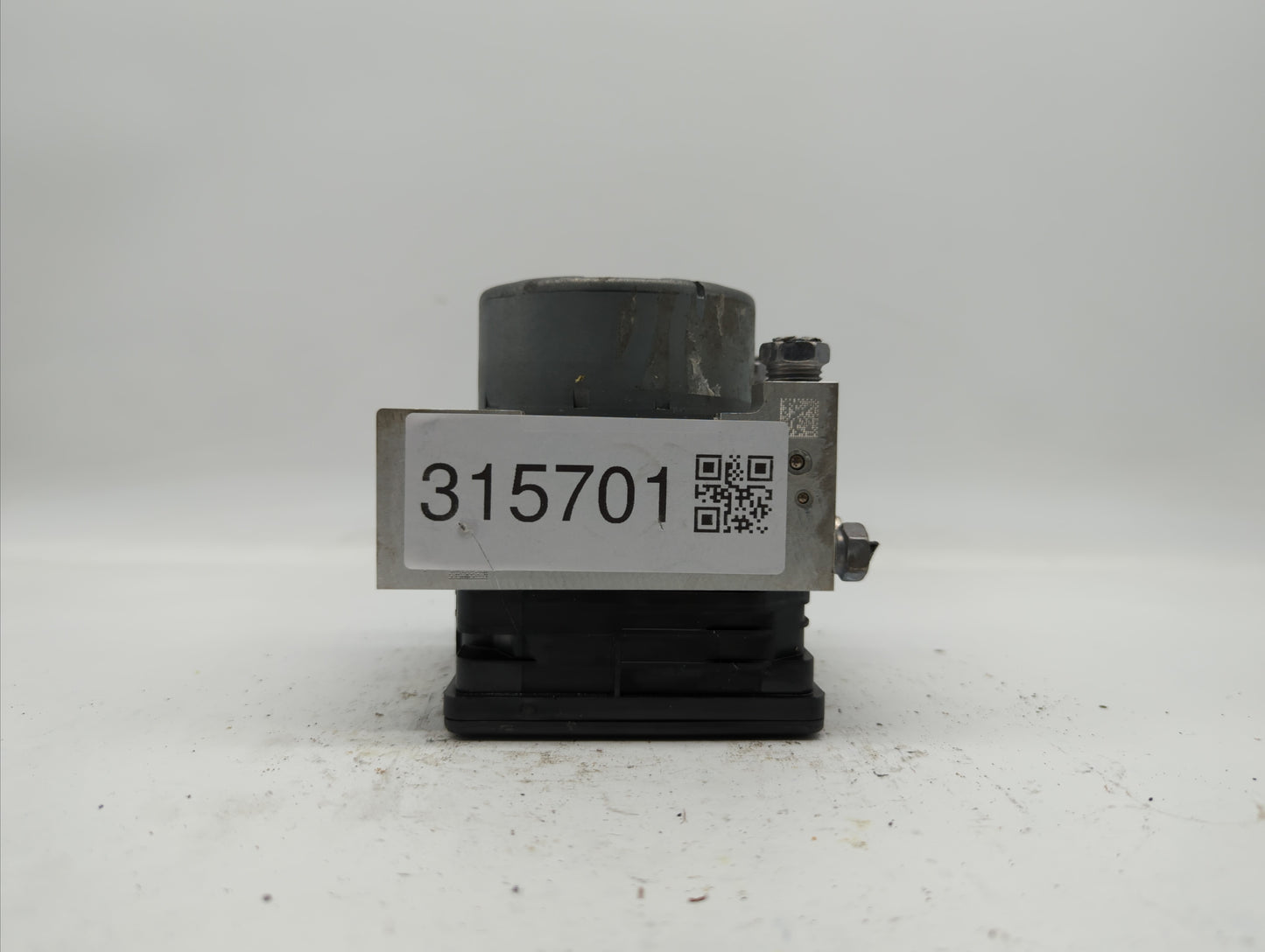 2019 Ford Mustang ABS Pump Control Module Replacement P/N:KR3C-2B373-AB KR3C-2C219-AB Fits OEM Used Auto Parts - Oemusedauto