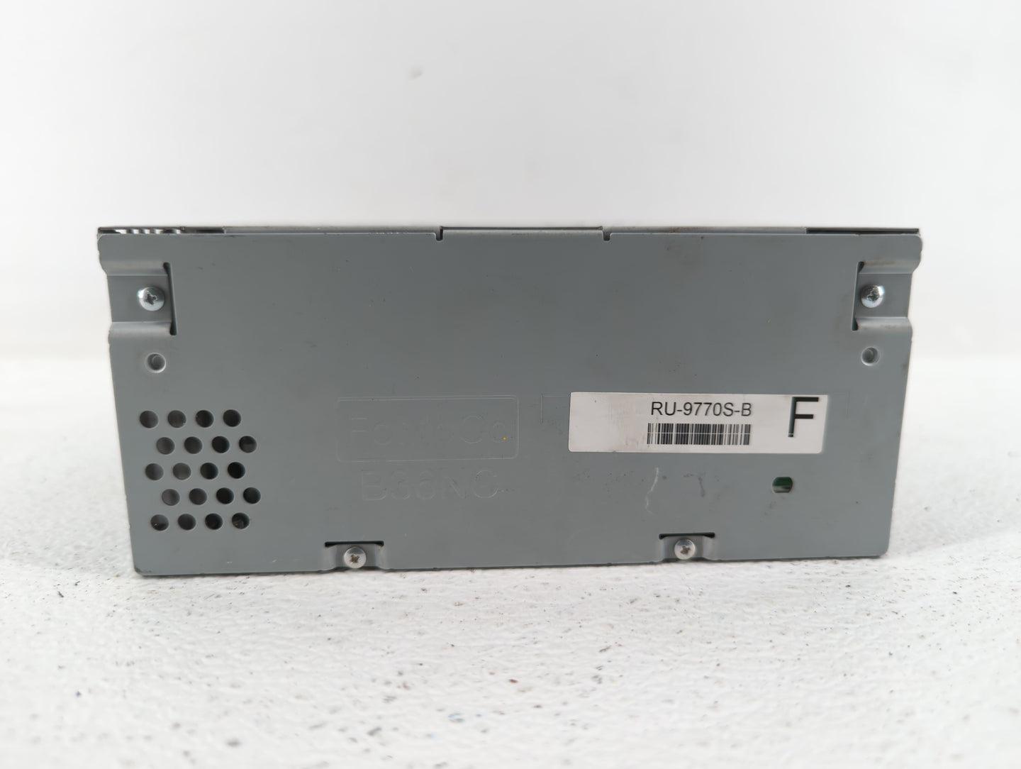 2018-2018 Ford Mustang Am Fm Cd Player Radio Receiver - Oemusedautoparts1.com