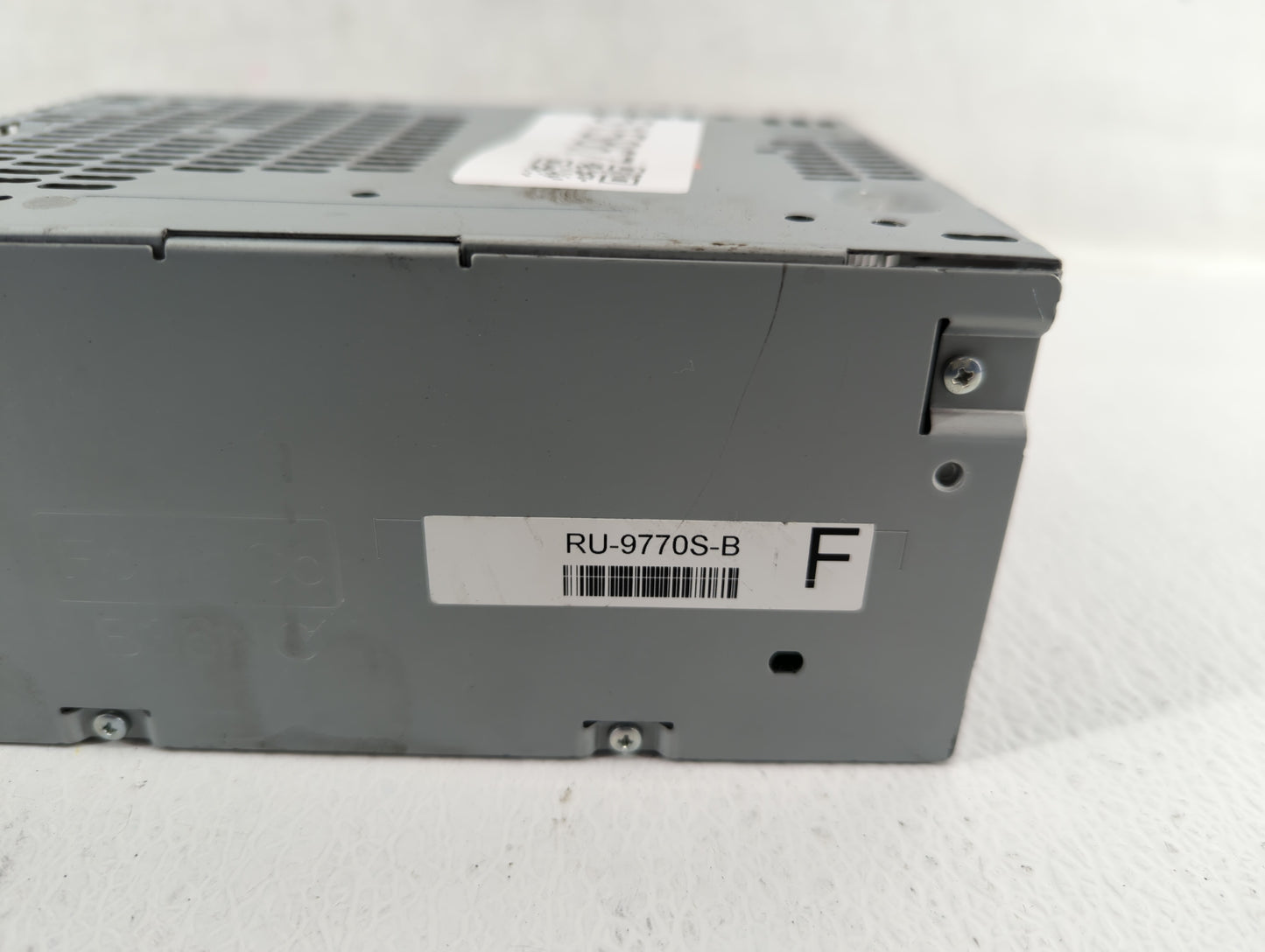 2018-2020 Ford Mustang Am Fm Cd Player Radio Receiver - Oemusedautoparts1.com