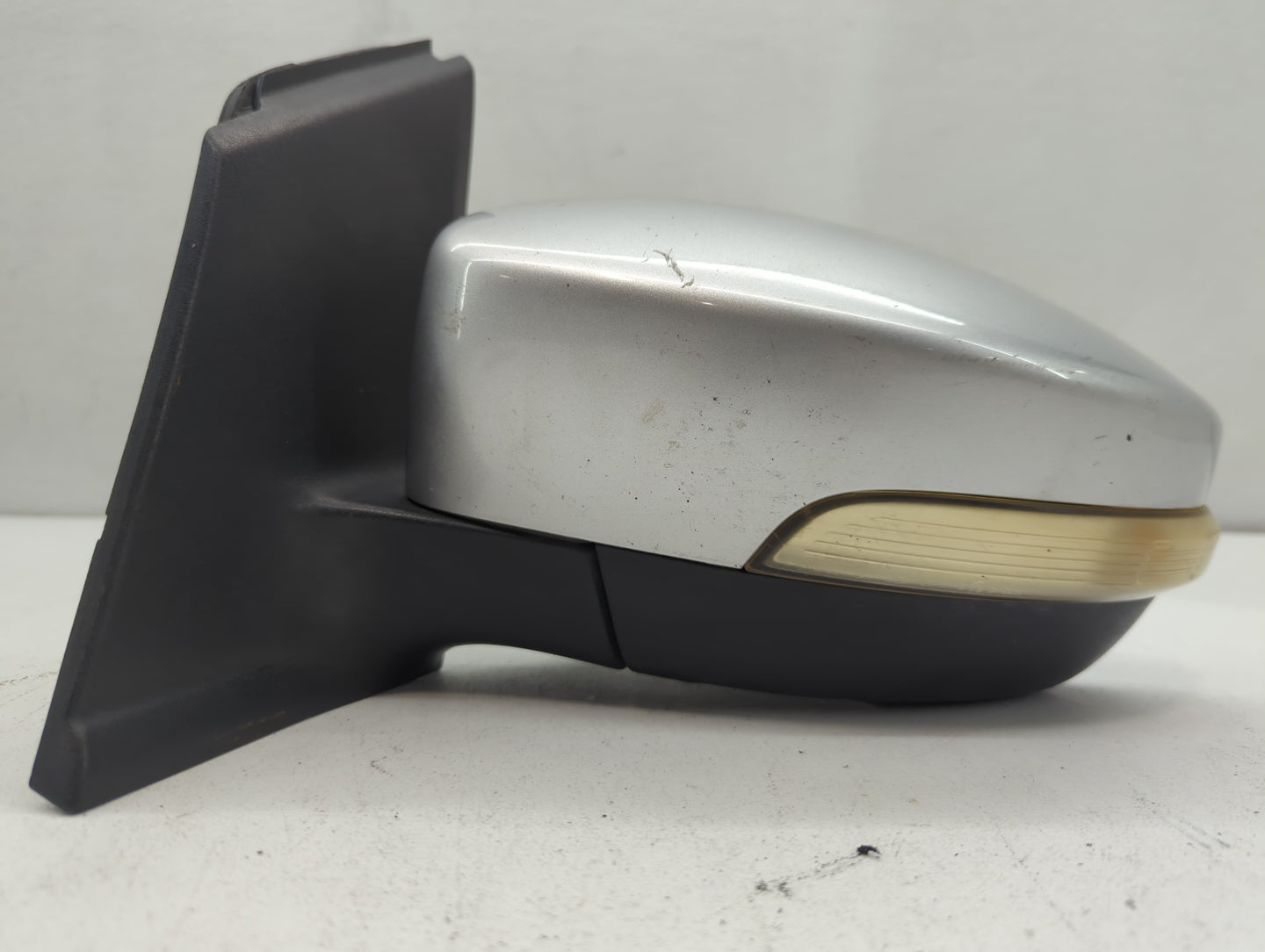 2015-2020 Ford Mustang Driver Side View Mirror - Left Door Mirror OEM Used - Oemusedautoparts1.com