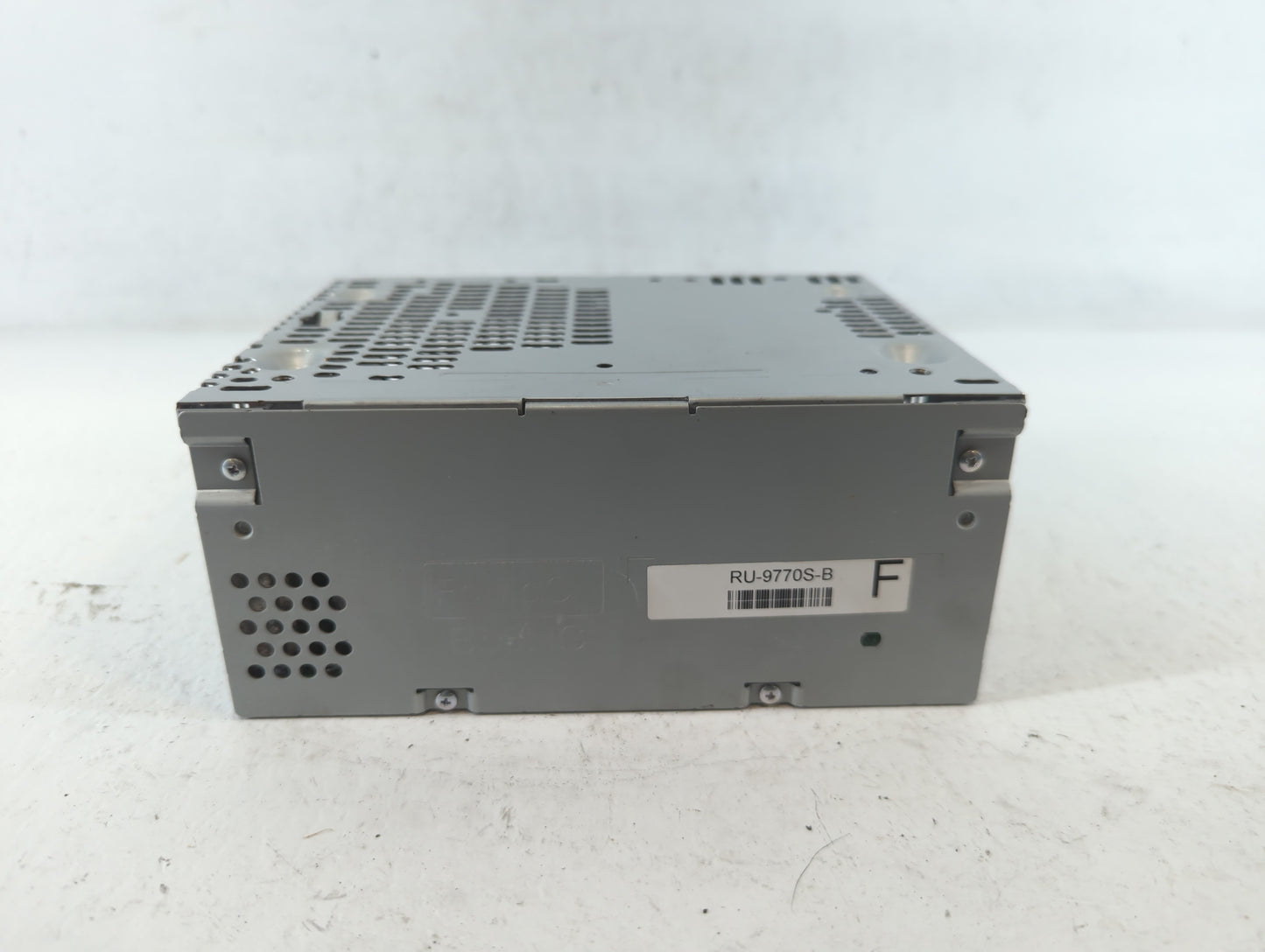 2018-2020 Ford Mustang Am Fm Cd Player Radio Receiver - Oemusedautoparts1.com