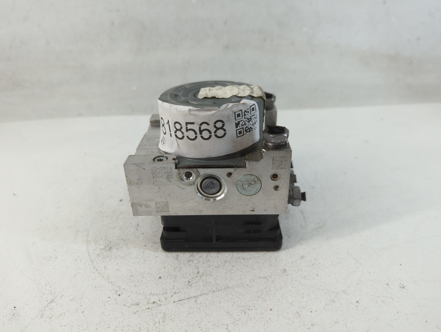2019-2022 Ford Mustang ABS Pump Control Module Replacement P/N:LR3C-2B373-DA Fits Fits 2019 2020 2021 2022 OEM Used Auto Par