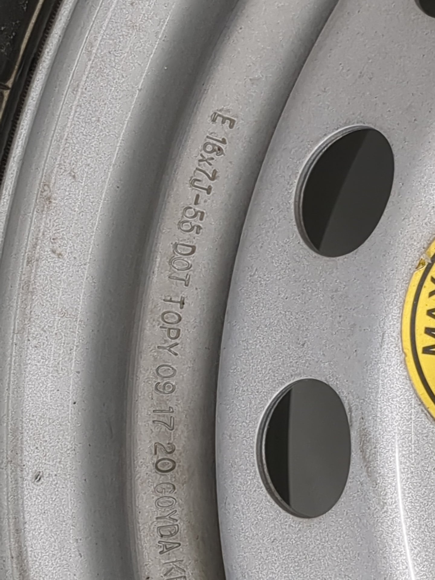 2019-2022 Ford Ranger Spare Donut Tire Wheel Rim Oem - Oemusedautoparts1.com