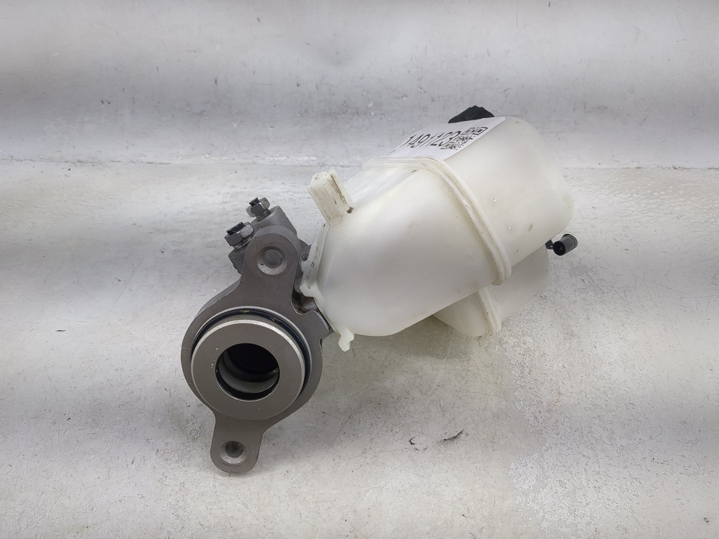 2019-2022 Ford Ranger Brake Master Cylinder 1491123 - Oemusedautoparts1.com
