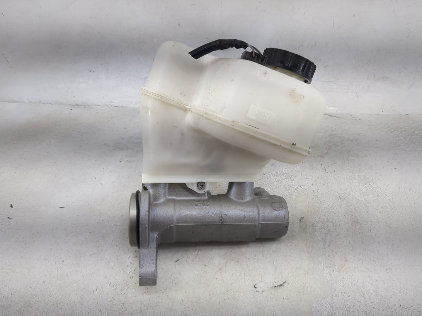 2019-2022 Ford Ranger Brake Master Cylinder 1491123 - Oemusedautoparts1.com