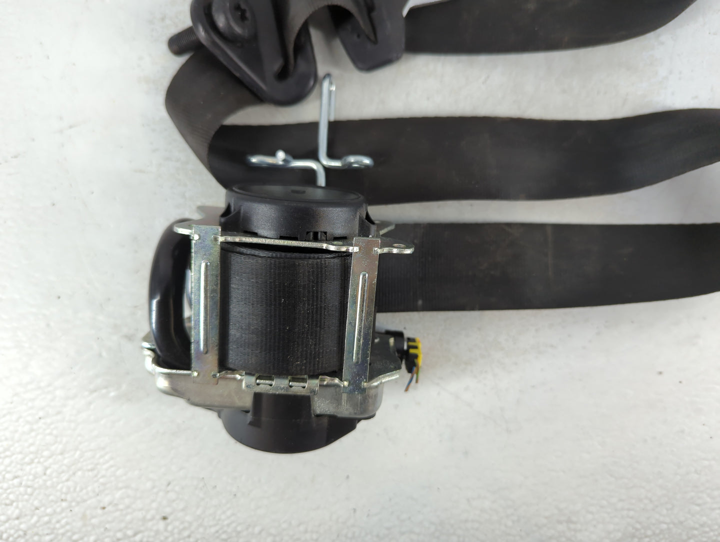 Ford Transit Drvier Front Seatbelt Retractor - Oemusedautoparts1.com