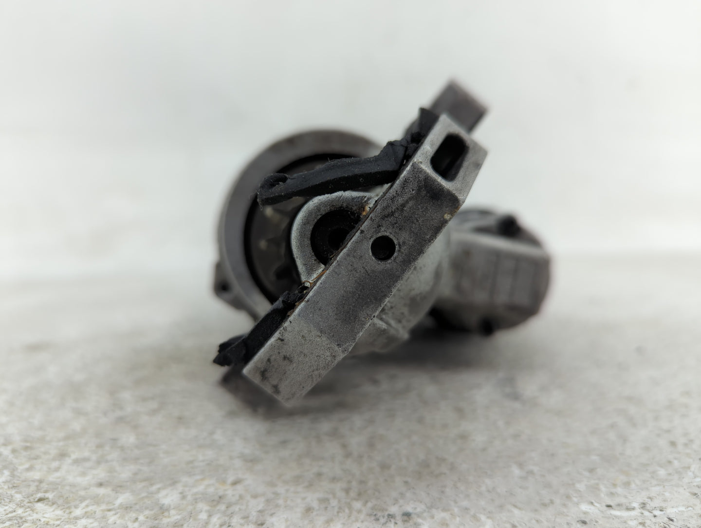 2019-2021 Ford Transit Car Starter Motor Solenoid OEM P/N:KV6T-11000-DB Fits Fits 2019 2020 2021 OEM Used Auto Parts - Oemus