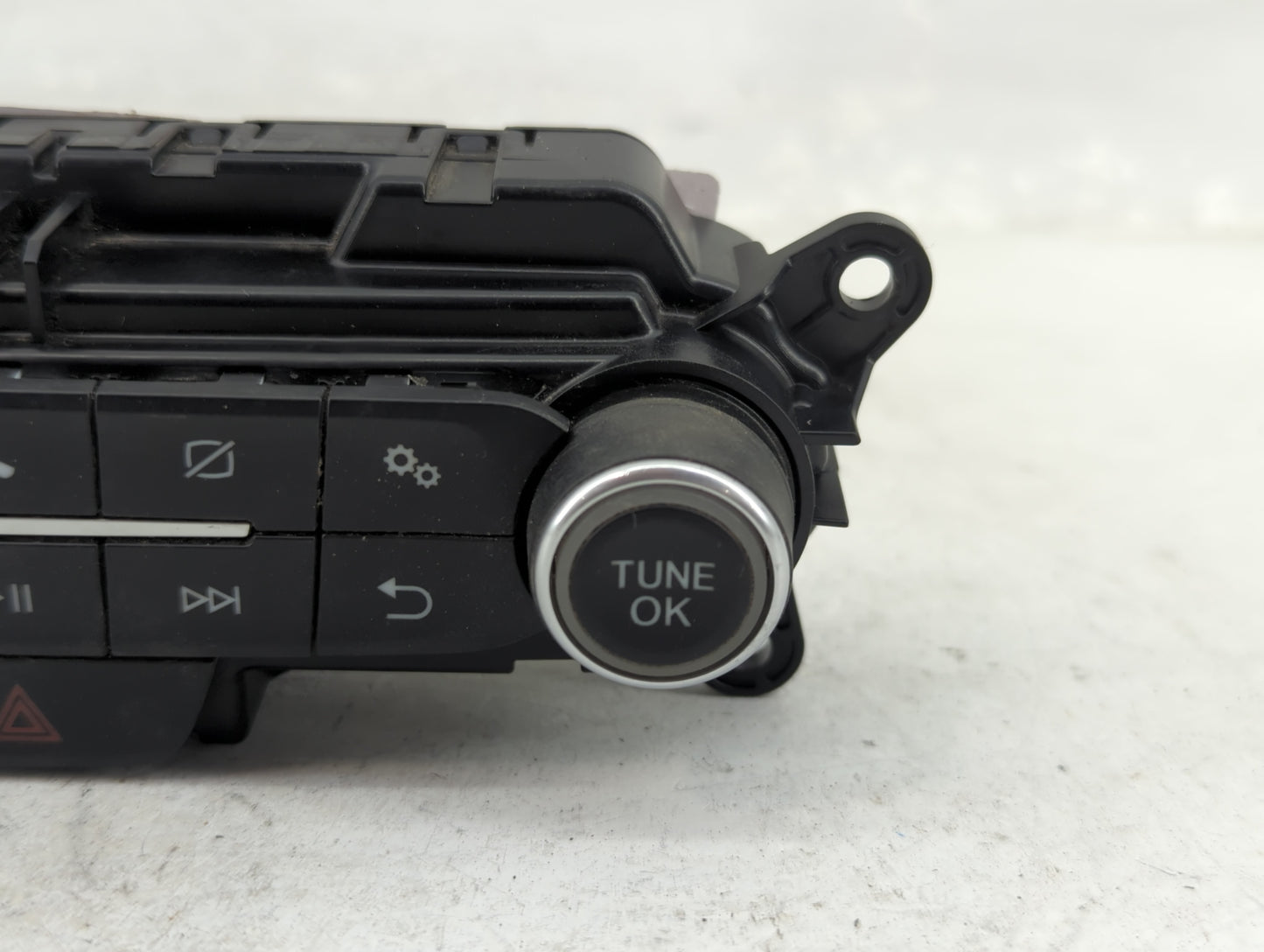 2019-2021 Ford Transit Radio AM FM Cd Player Receiver Replacement P/N:KT1T-18K811-AB Fits Fits 2019 2020 2021 OEM Used Auto 
