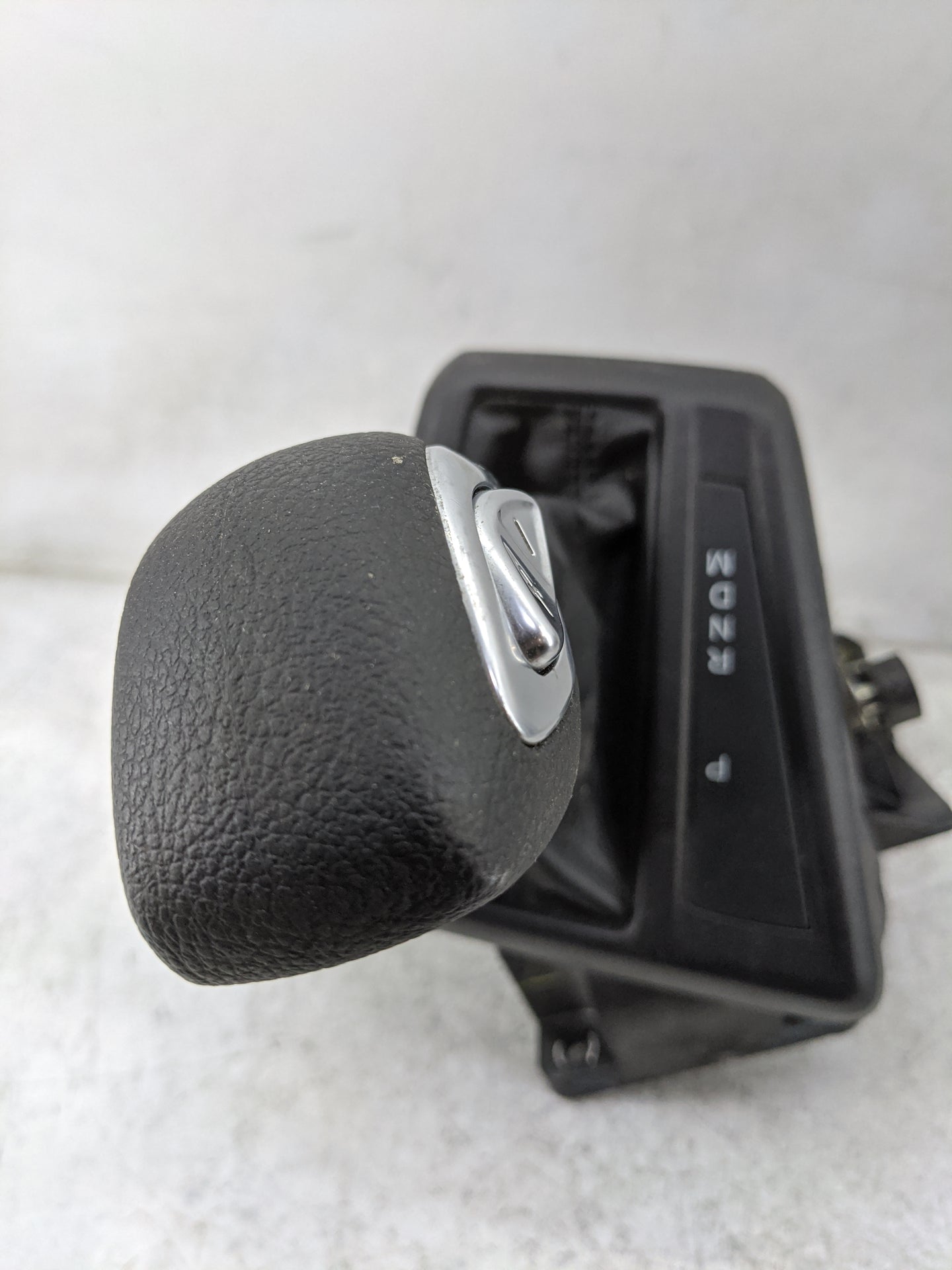 2020 Ford Transit Floor Console Assembly Shifter - Oemusedautoparts1.com