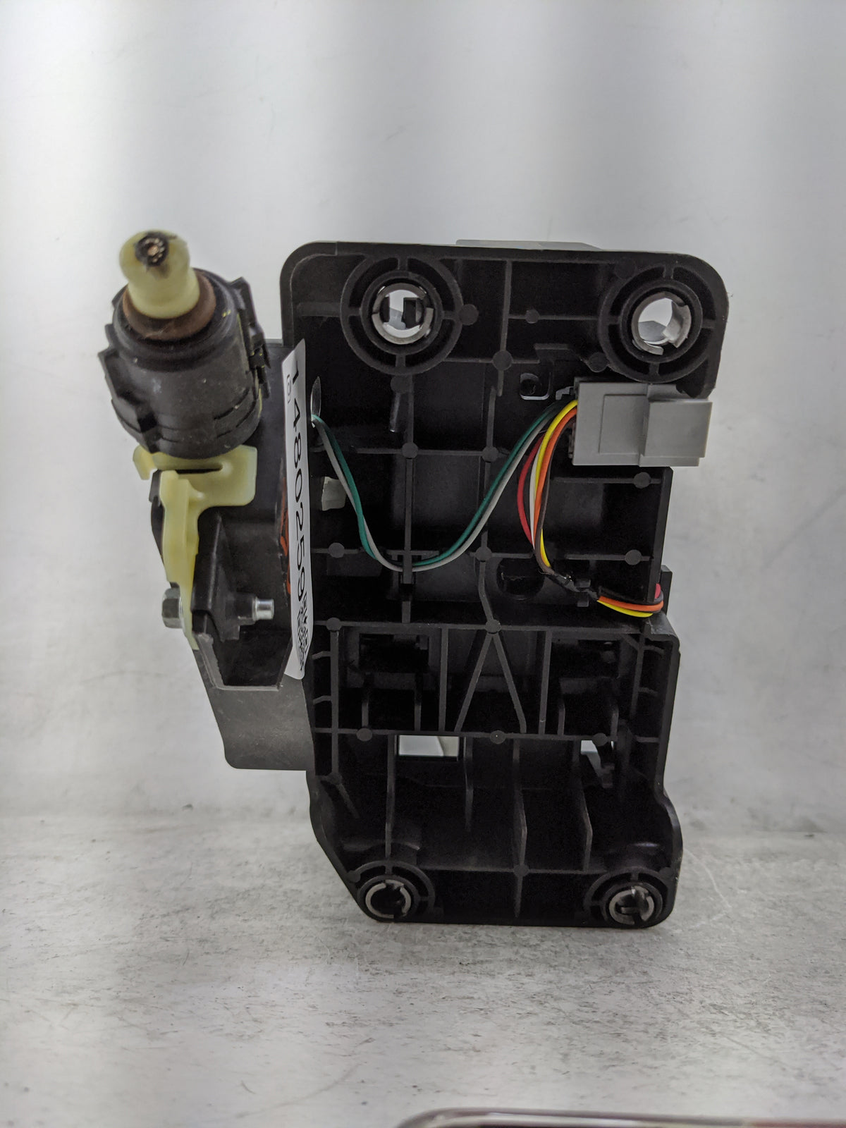 2020 Ford Transit Floor Console Assembly Shifter - Oemusedautoparts1.com