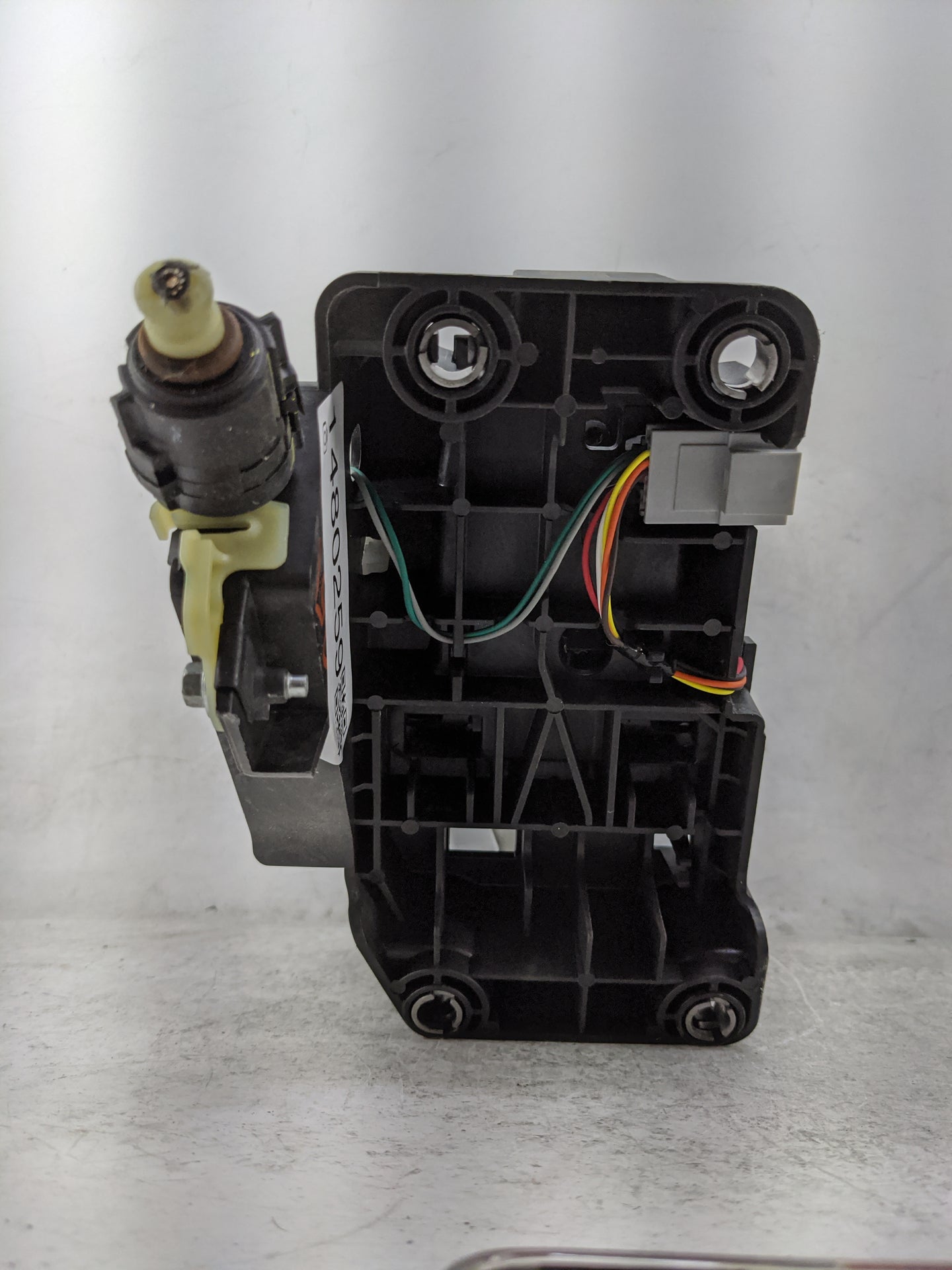 2020 Ford Transit Floor Console Assembly Shifter - Oemusedautoparts1.com
