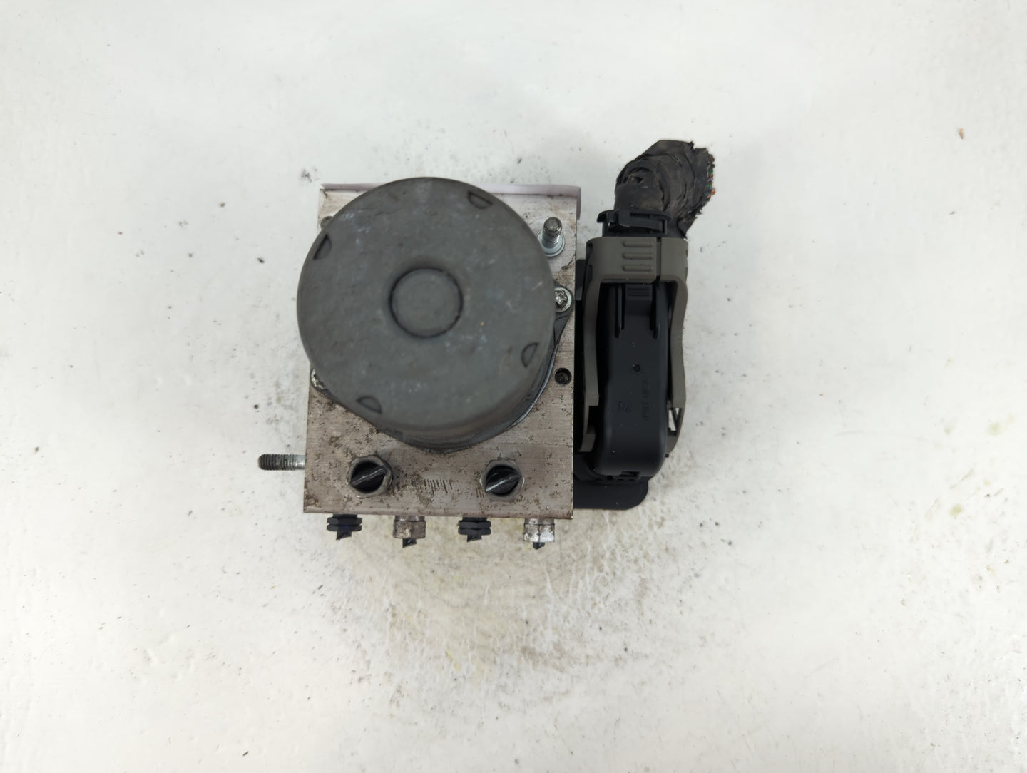 2020 Ford Transit-250 ABS Pump Control Module Replacement P/N:LK41-2B373-AH Fits OEM Used Auto Parts - Oemusedautoparts1.com