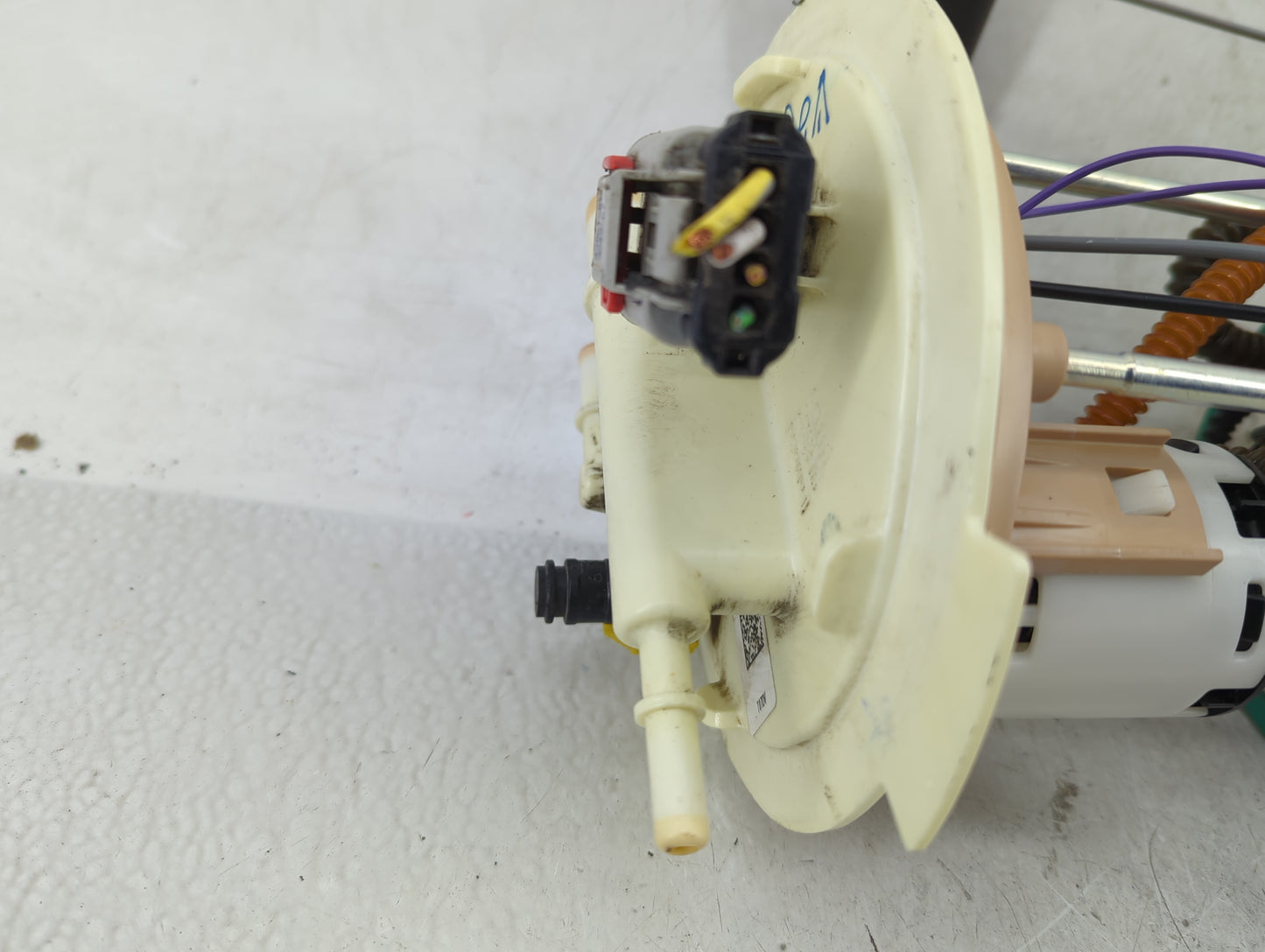 2020-2021 Ford Transit-250 Electrical Gas Fuel Pump Assembly - Oemusedautoparts1.com