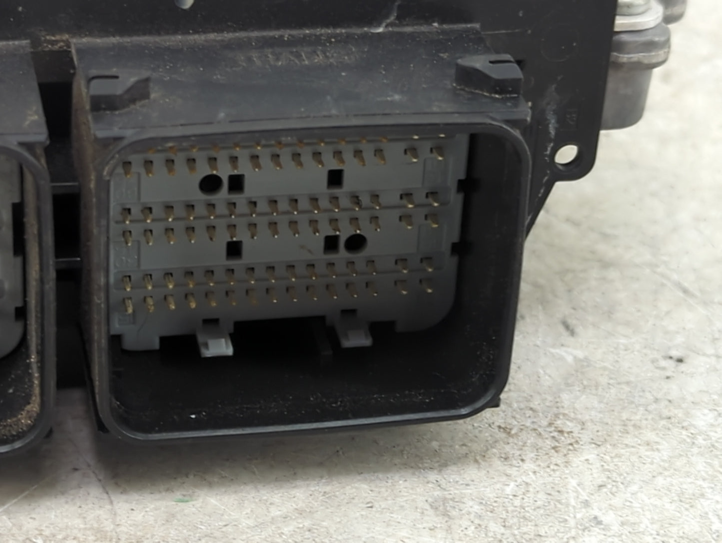 2020 Ford Transit 250 PCM Engine Control Computer ECU ECM PCU OEM P/N:JU5T-14E262-AC LK41-12A650-UA, LB5A-12B684-FA Fits Fit
