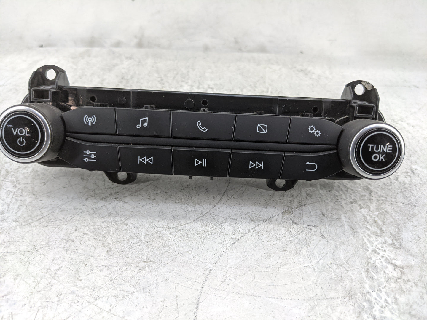 Ford Transit 250 Radio Control Panel 1478254 - Oemusedautoparts1.com