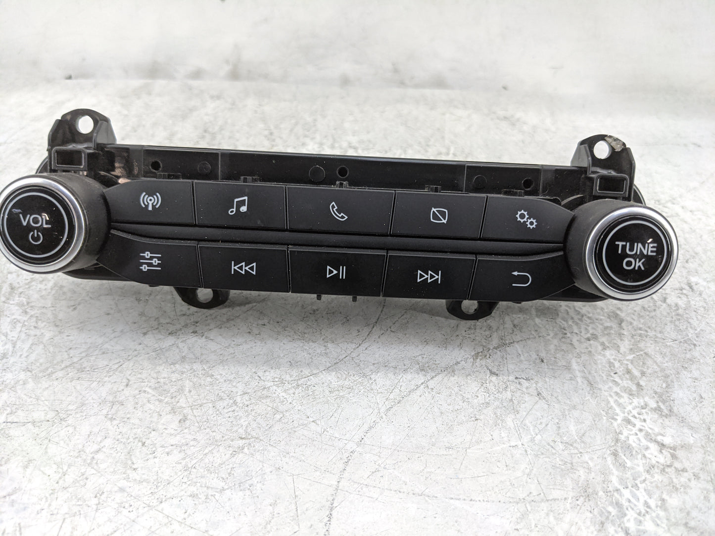 Ford Transit 250 Radio Control Panel 1478254 - Oemusedautoparts1.com