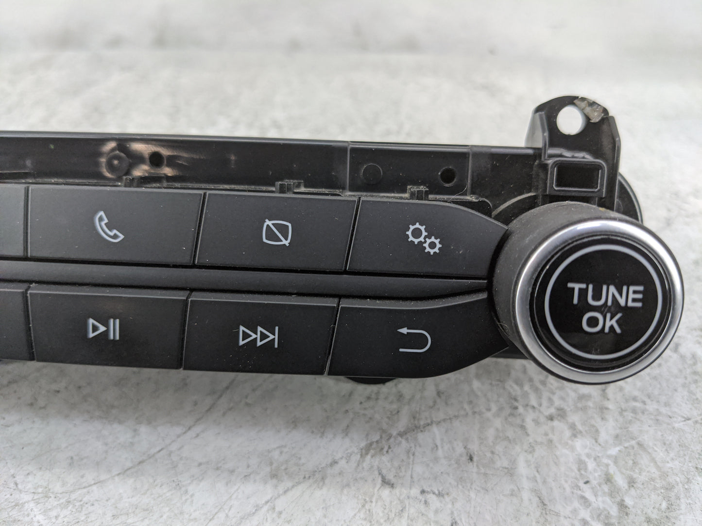Ford Transit 250 Radio Control Panel 1478254 - Oemusedautoparts1.com