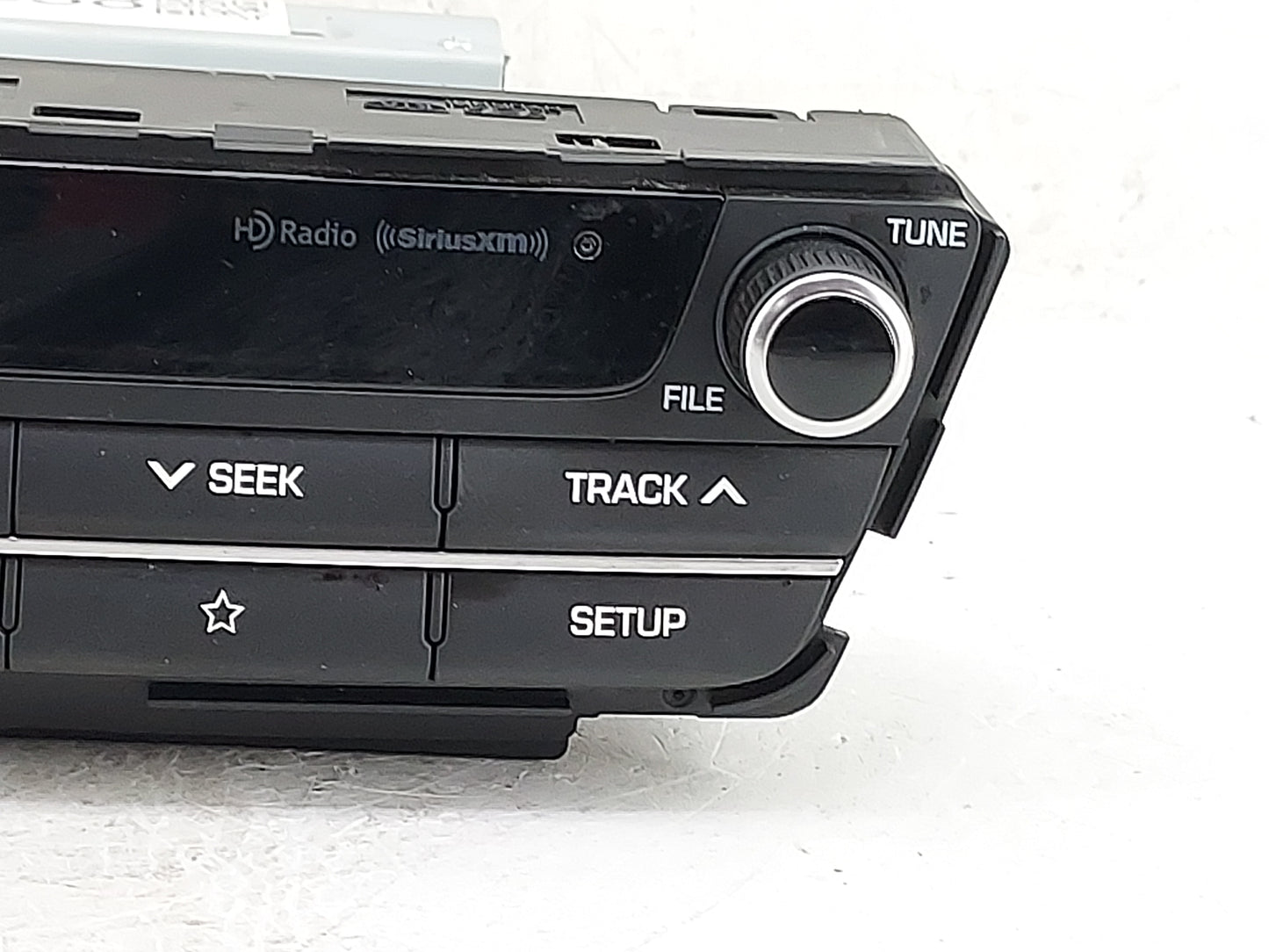 2020 Genesis G80 Radio AM FM Cd Player Receiver Replacement P/N:96560-B1EW14X AT242B1AN, TQ8-AT242B1AN Fits OEM Used Auto Pa