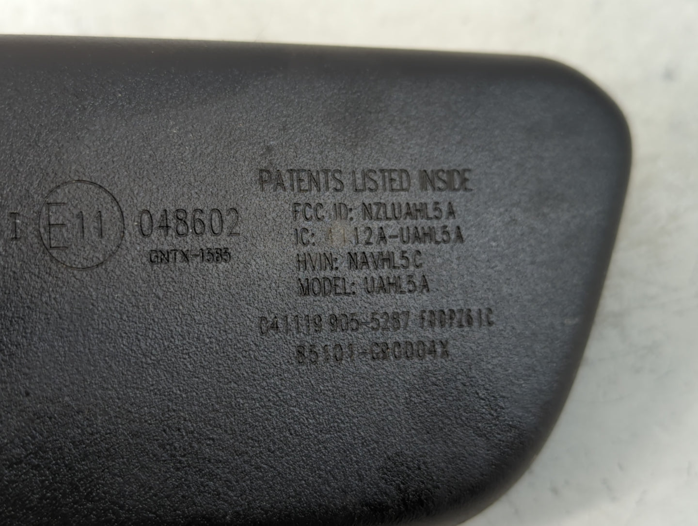 2020 Genesis G80 Interior Rear View Mirror Replacement OEM P/N:E11048602 Fits Fits 2019 2021 OEM Used Auto Parts - Oemusedau