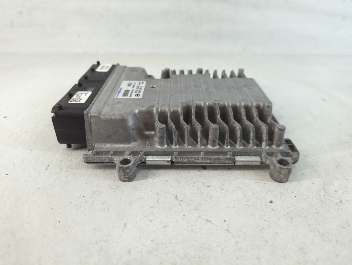2019-2020 Genesis G80 PCM Engine Control Computer ECU ECM PCU OEM P/N:39102-3LDN2 Fits Fits 2019 2020 OEM Used Auto Parts - 