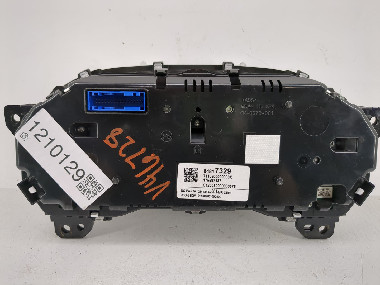 2020 Gmc Acadia Instrument Cluster Speedometer Gauges P/N:84817329 Fits OEM Used Auto Parts - Oemusedautoparts1.com